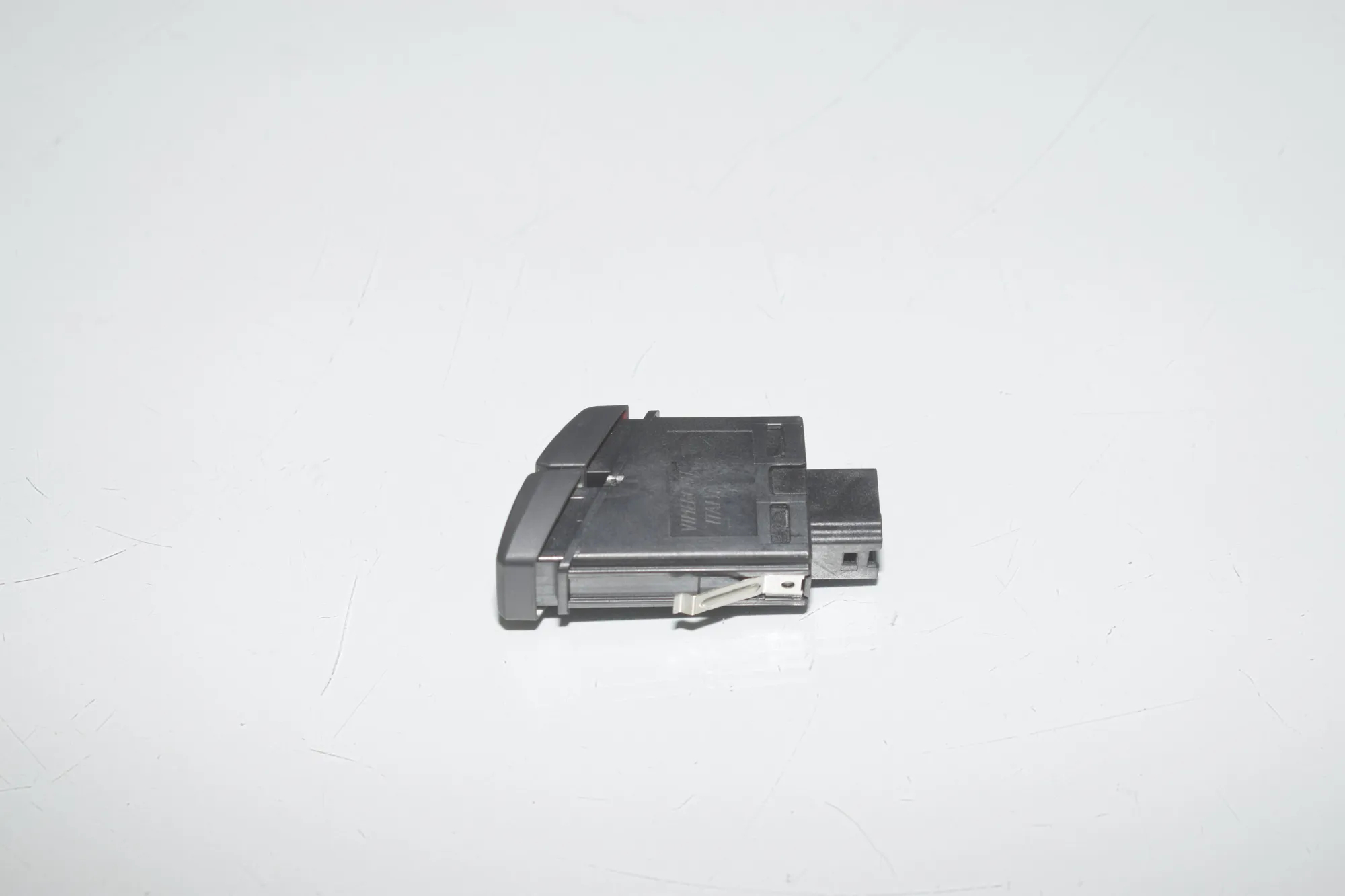 Hazard Button – OEM 9161896 · BMW 5 (F10) M5 2015 – 3