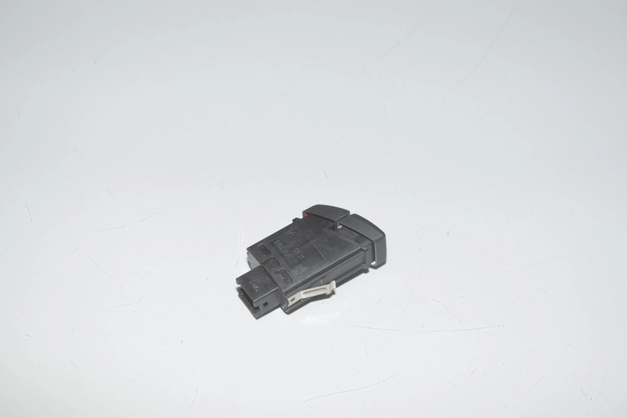 Hazard Button – OEM 9161896 · BMW 5 (F10) M5 2015 – 4