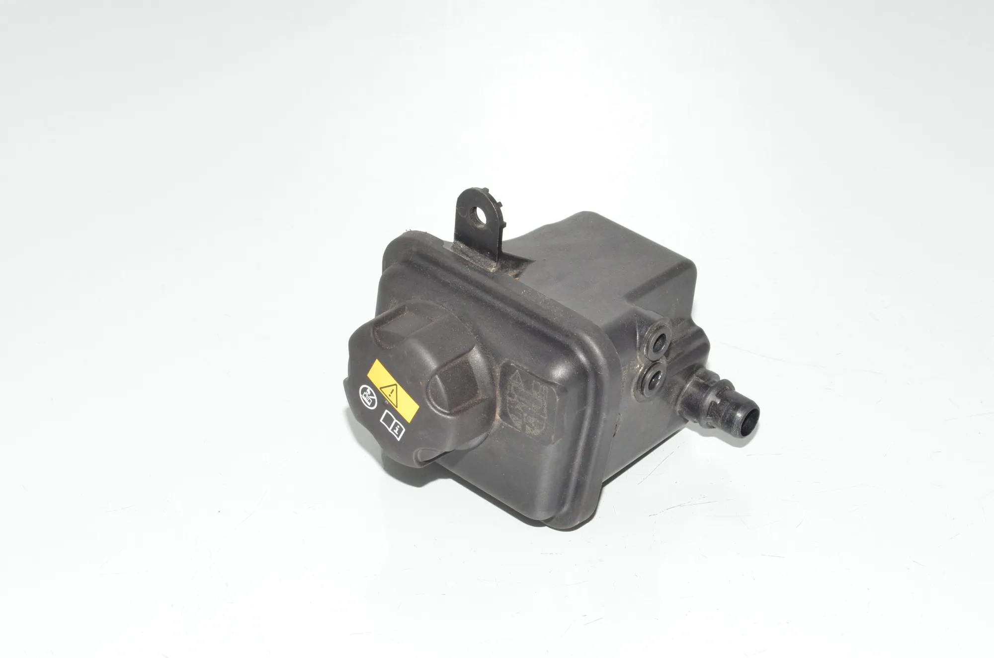 Expansion Tank – OEM 2284880 · BMW 5 (F10) M5 2015 – 2