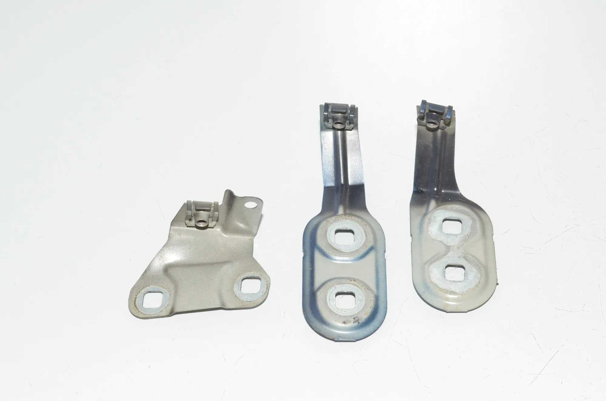 Front Left Fender Holder – OEM 7207203 · BMW 5 (F10) M5 2015
