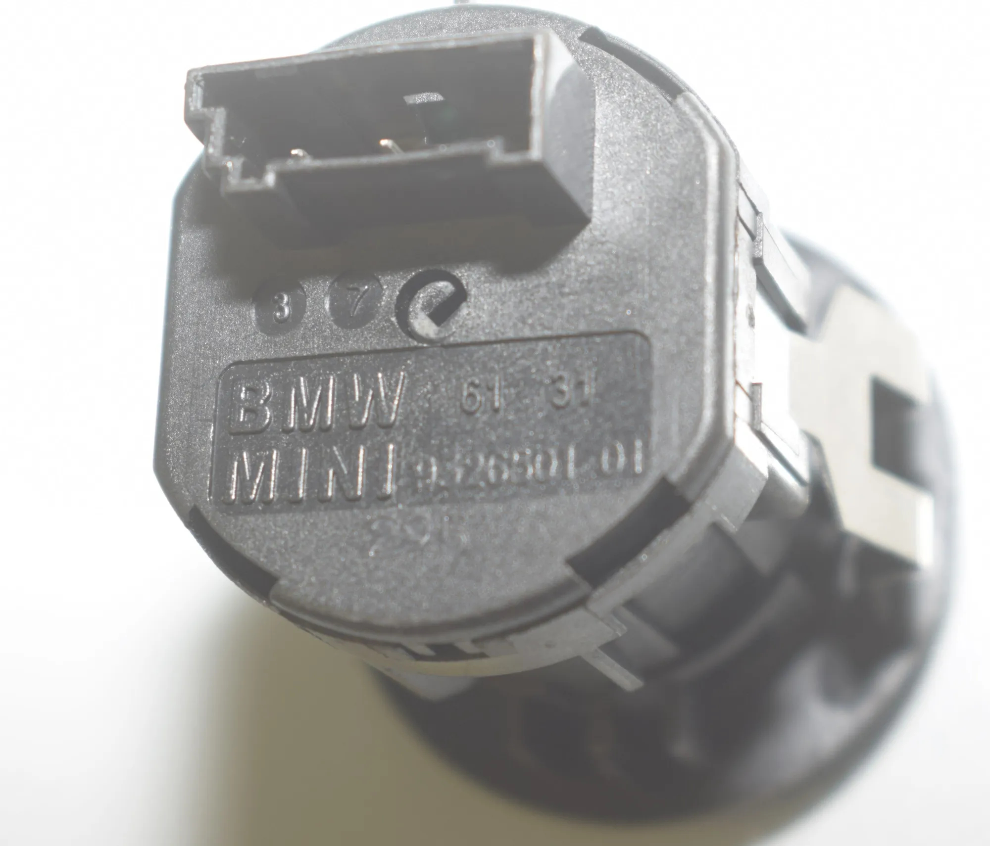 SRS Switch – OEM 9326501 · BMW 5 (F10) M5 2015 – 6