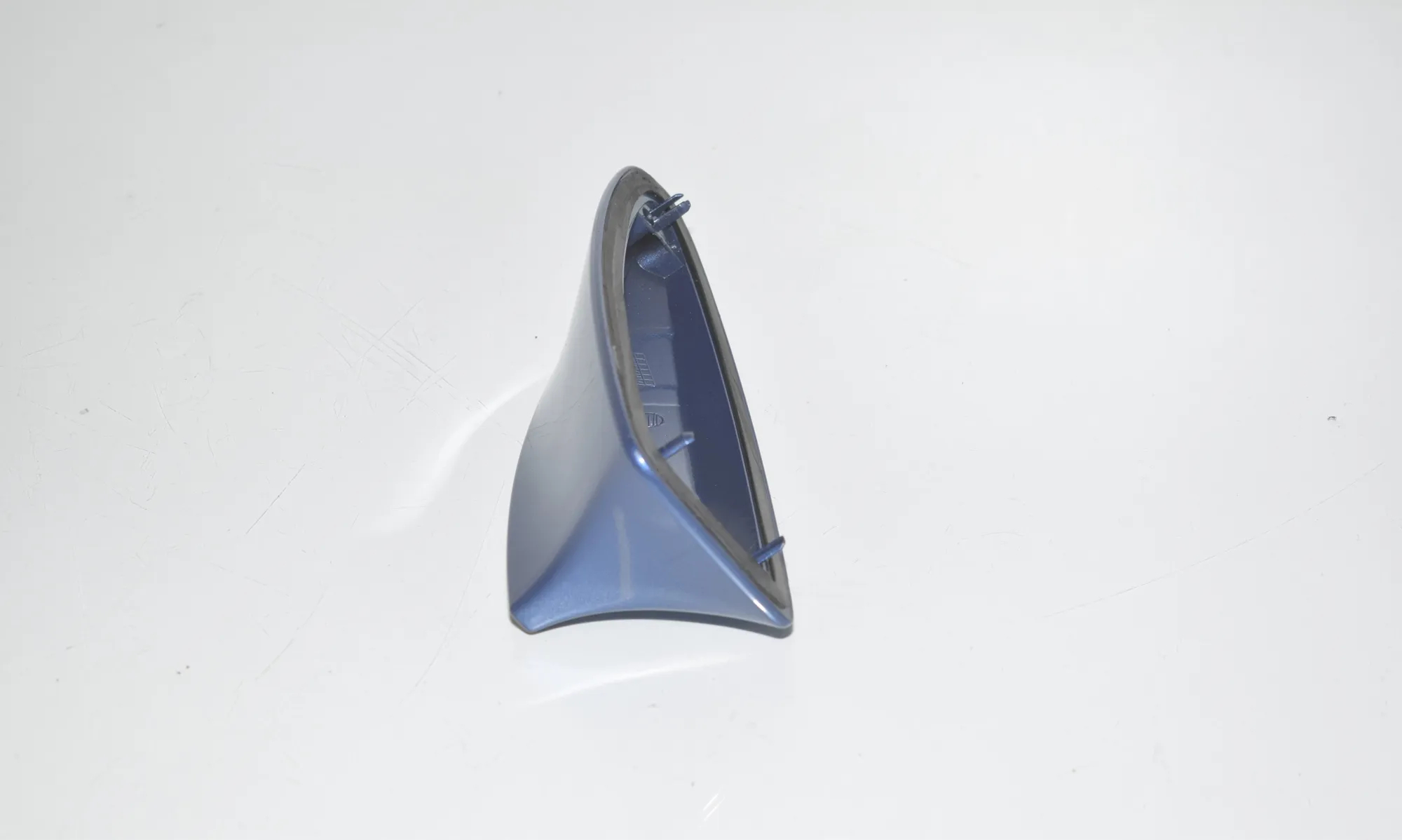 Antenna Trim – OEM 9240140 · BMW 5 (F10) M5 2015 – 3