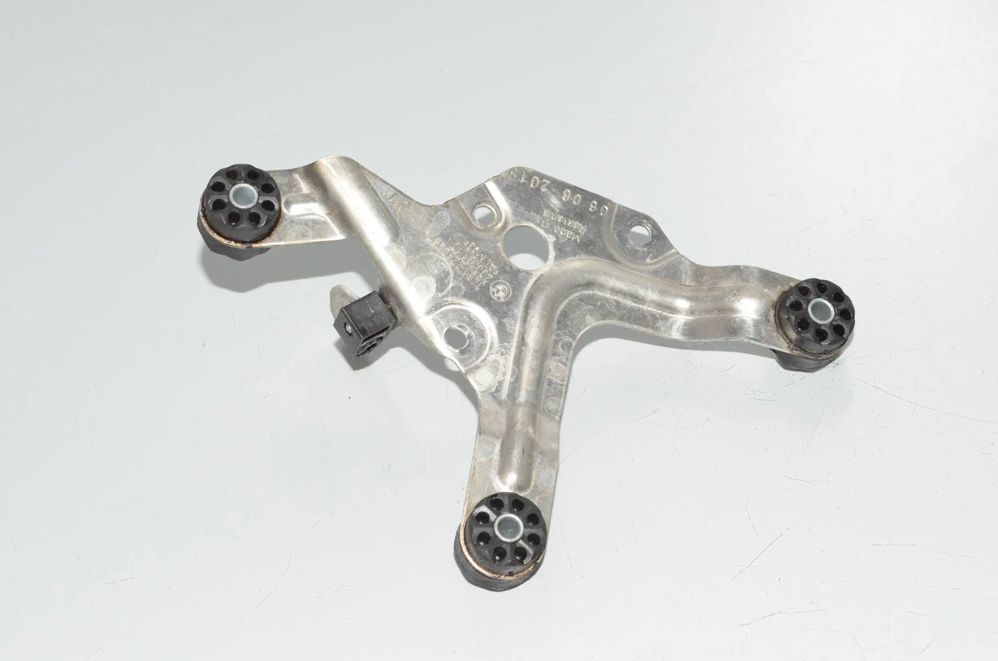 ABS Pump Holder – OEM 2284457 · BMW 5 (F10) M5 2015 – 3