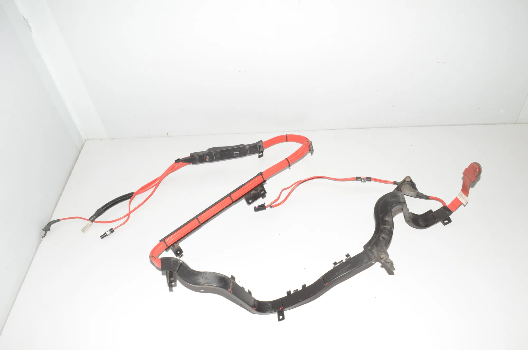Positive Battery Cable – OEM 9348284 · BMW 5 (F10) M5 2015