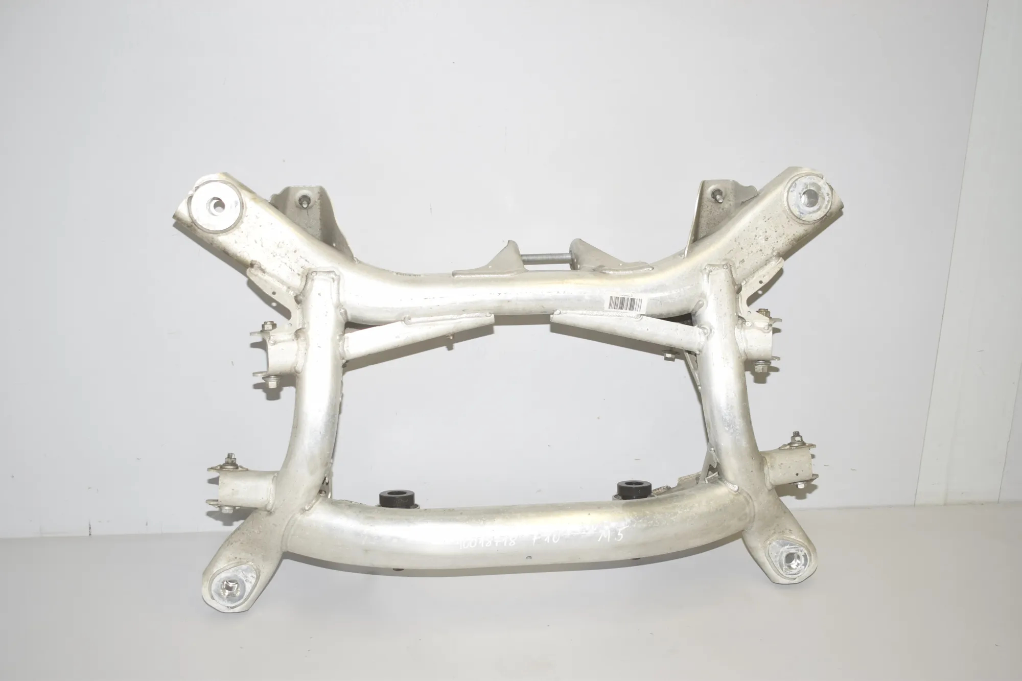 Rear Subframe – OEM 2284090 · BMW 5 (F10) M5 2015 – 2