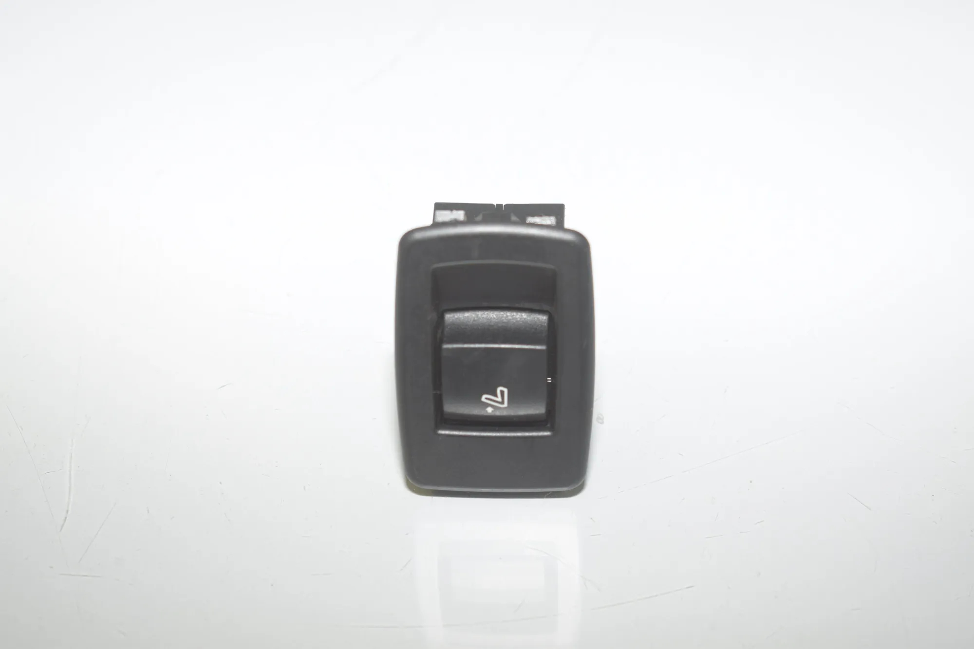 Switches – OEM 9290728 · BMW 2 Active Tourer (F45) 220 d 2015 – 2