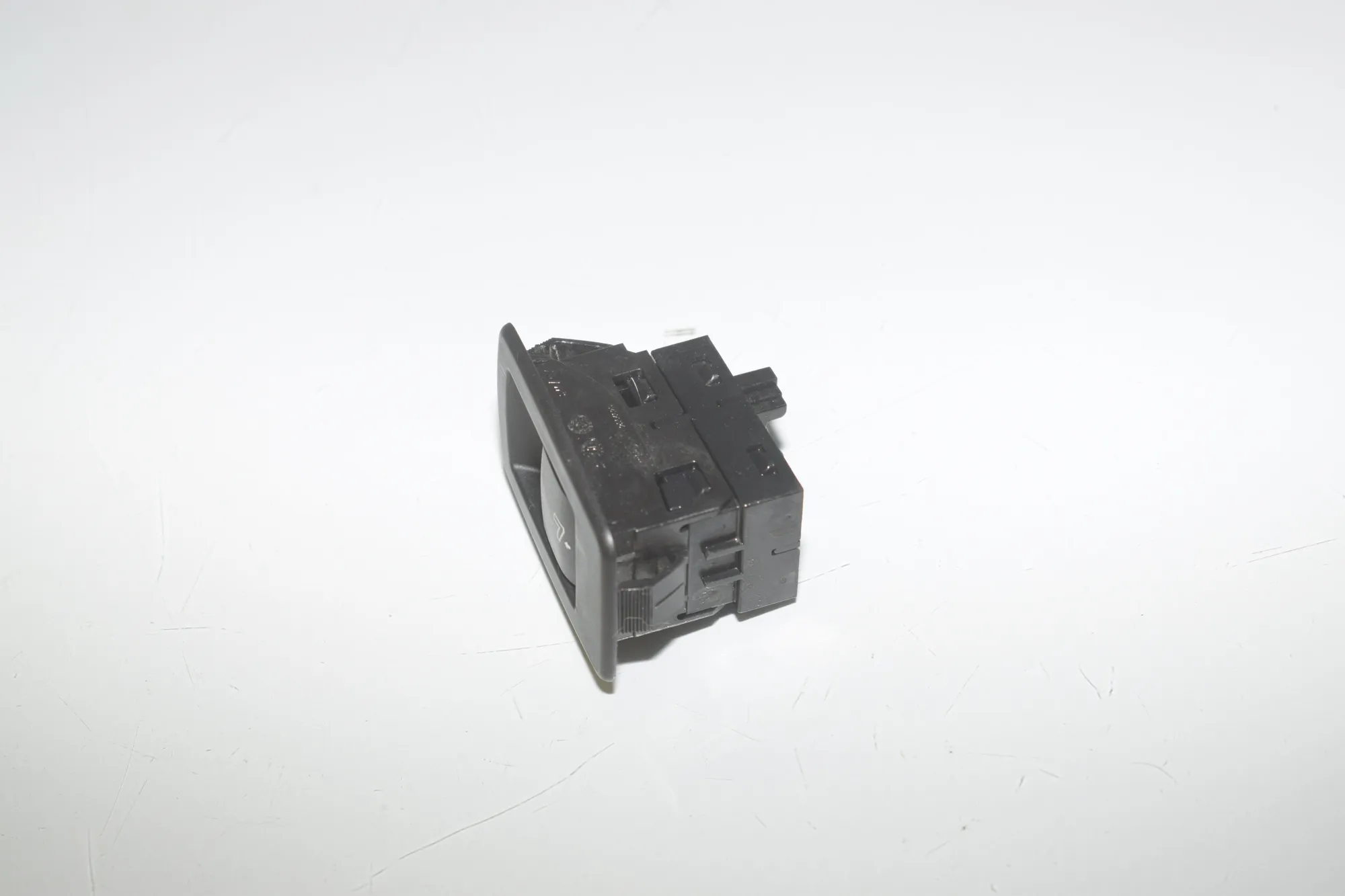 Switches – OEM 9290728 · BMW 2 Active Tourer (F45) 220 d 2015 – 3