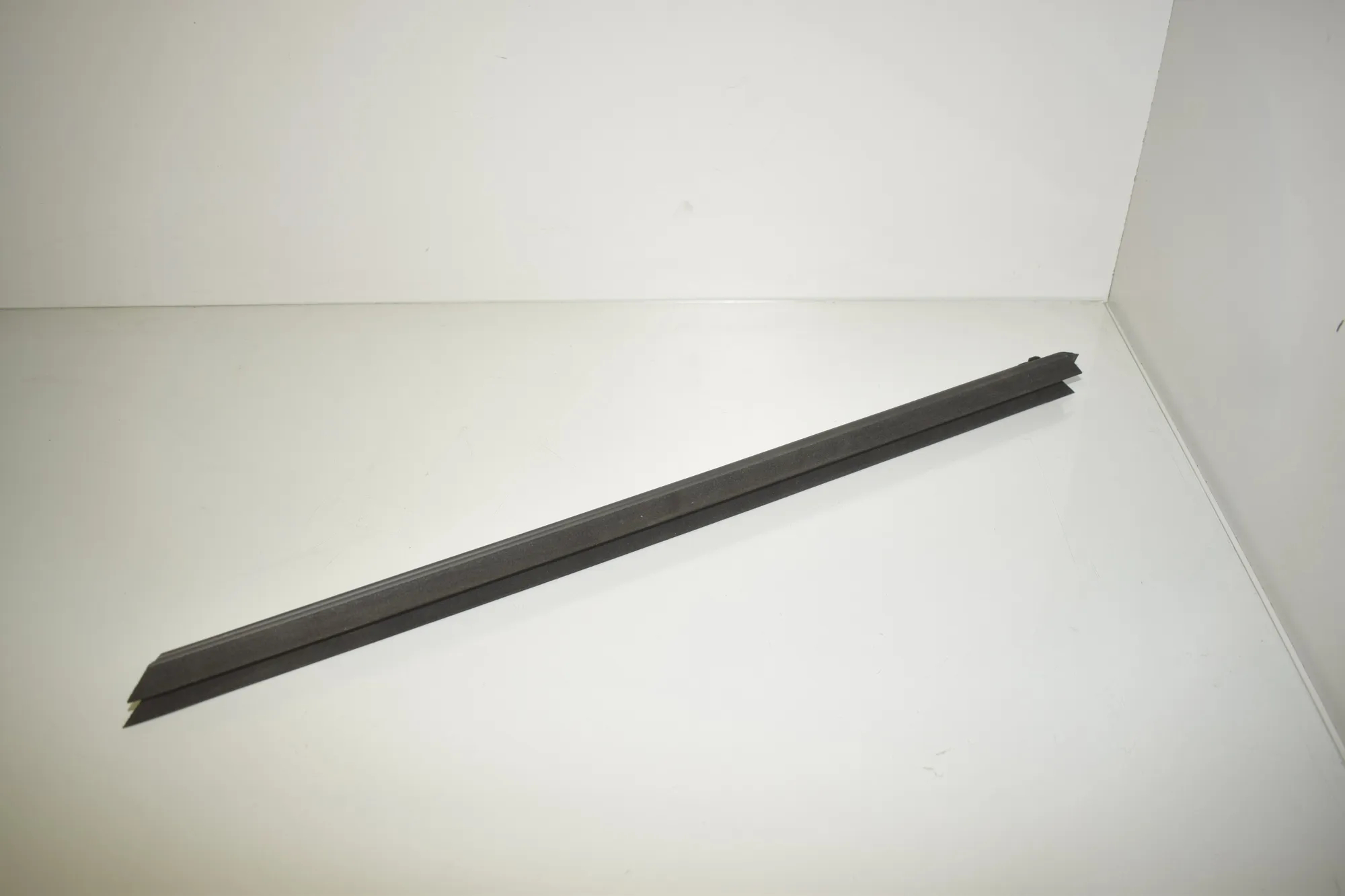 Front Left Door Window Strip – OEM 7393417 · BMW X3 (G01, F97) BMW X3 (G01, F97) sDrive 20 d 2020 – 4