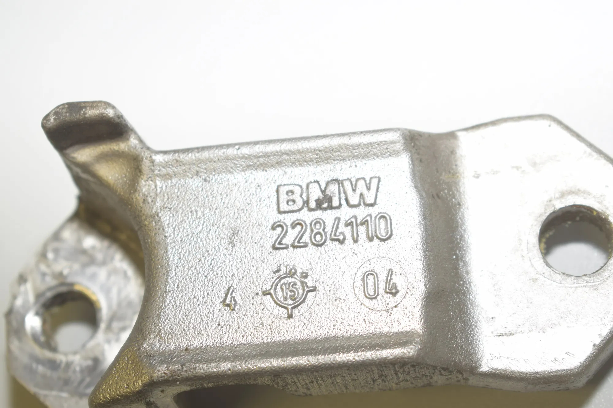 Other Engine Compartment Parts – OEM 2284110 · BMW 5 (F10) M5 2015 – 6