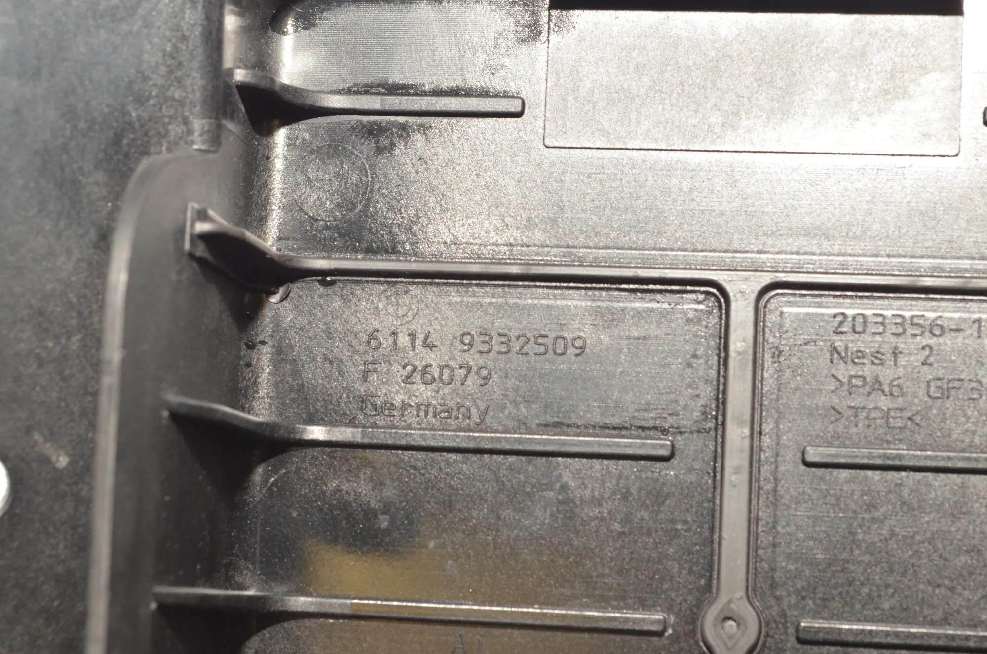 Bracket – OEM 9332509 · BMW 2 Active Tourer (F45) 220 d 2015 – 5