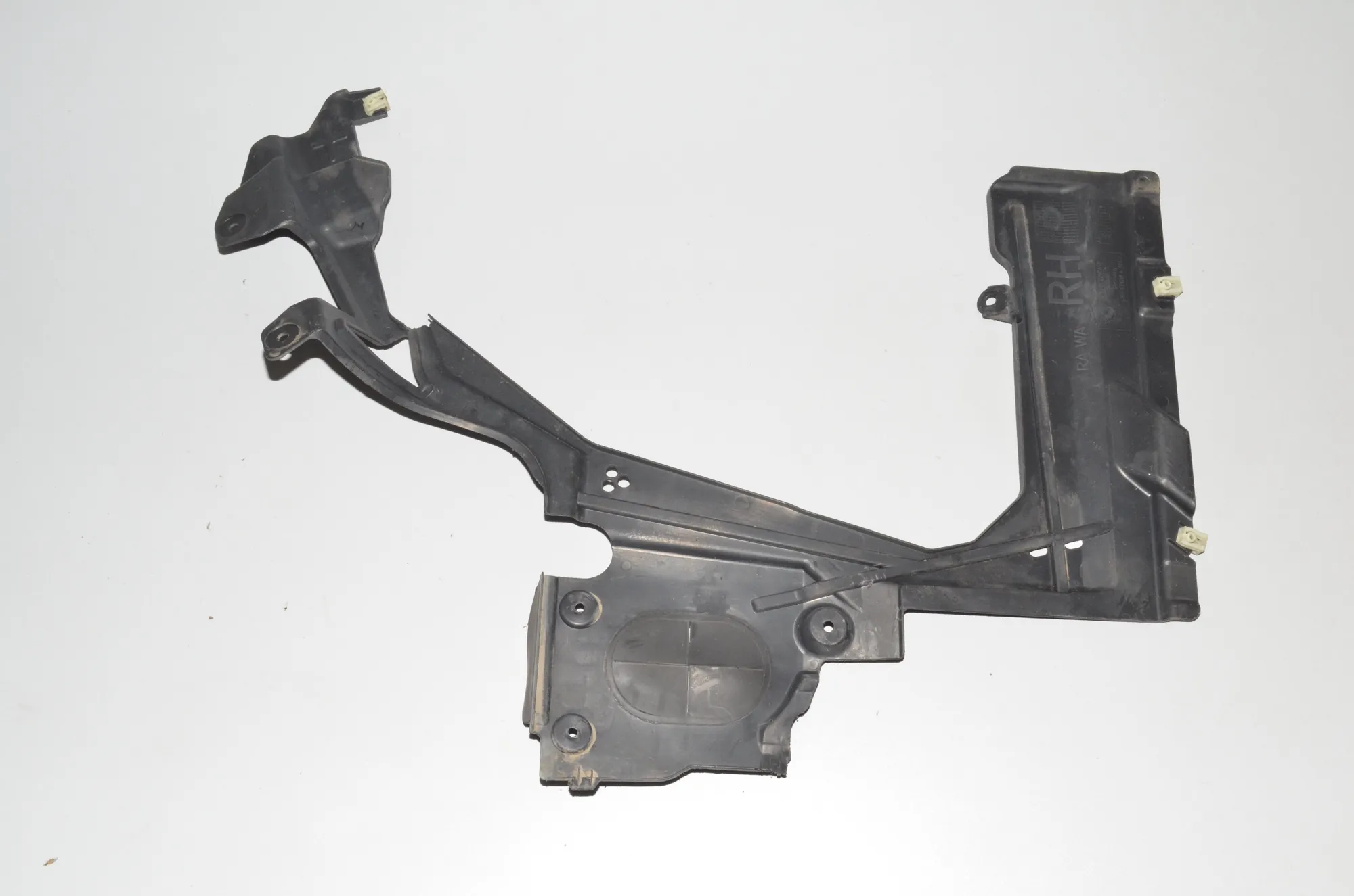 Rear Right Underbody Cover – OEM 7290812 · BMW 2 Active Tourer (F45) 220 d 2015