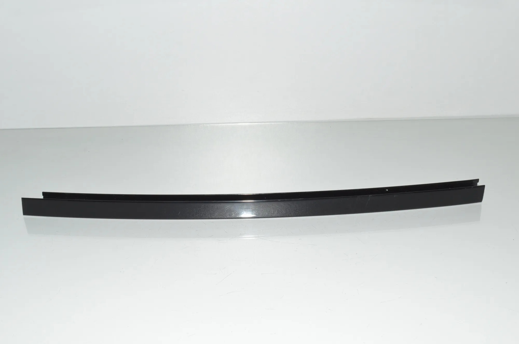 Rear Right Door Vertical Trim – OEM 2990886 · BMW X1 (E84) xDrive 20 i 2014 – 2
