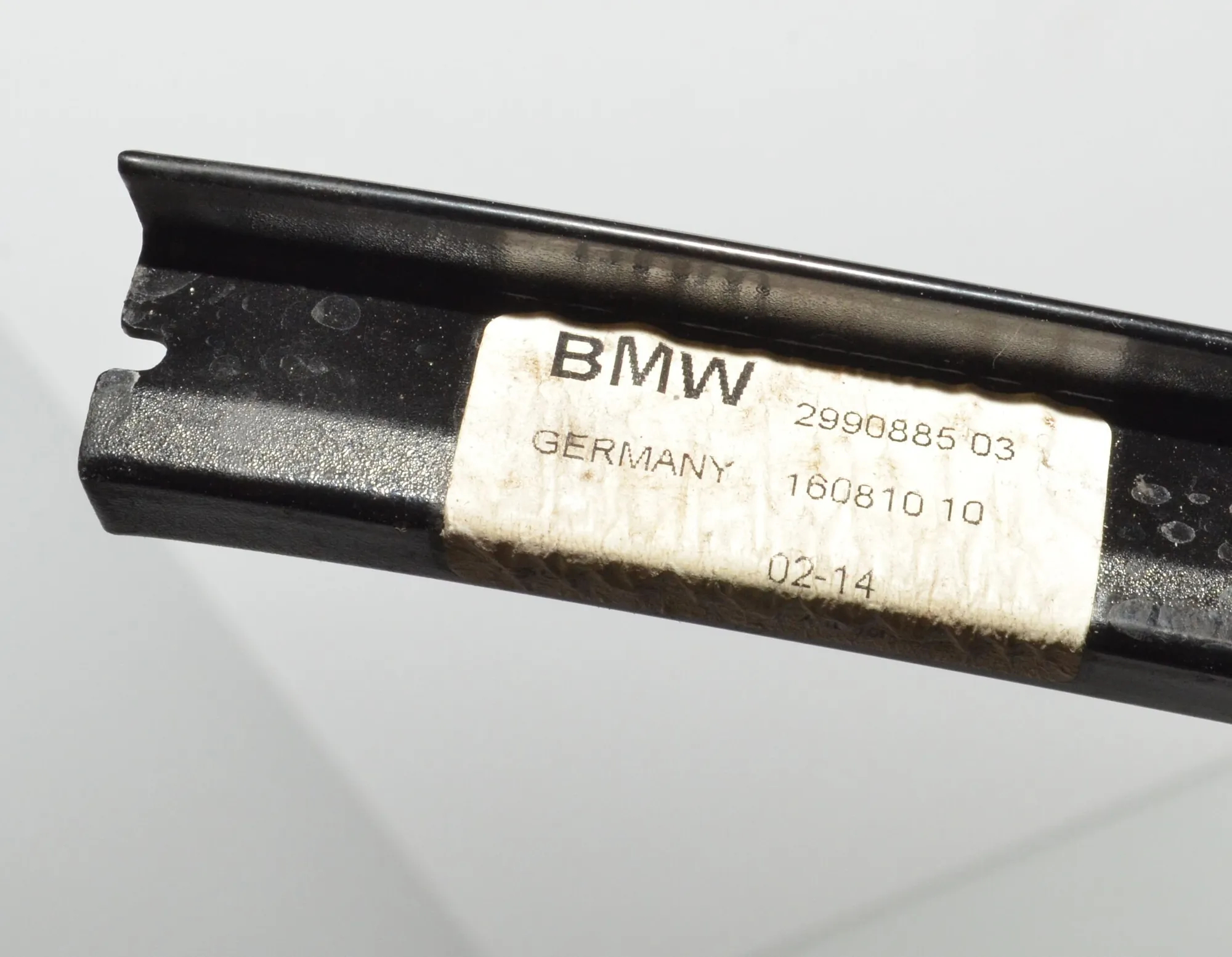 Rear Left Door Vertical Trim – OEM 2990885 · BMW X1 (E84) xDrive 20 i 2014 – 5