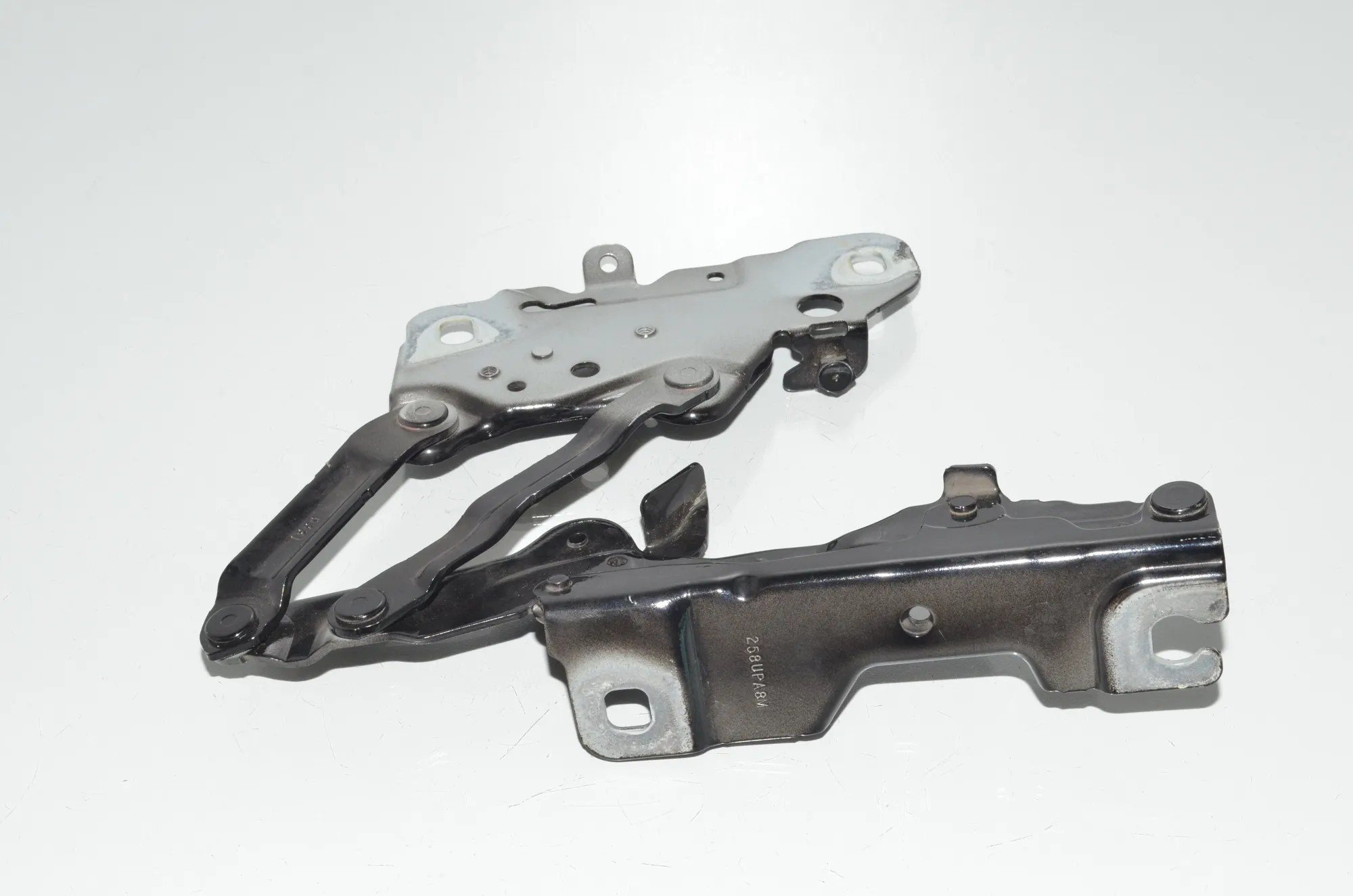 Front Left Bonnet Hinge – OEM 7397499 · BMW X3 (G01, F97) BMW X3 (G01, F97) xDrive 20 d 2019 – 3