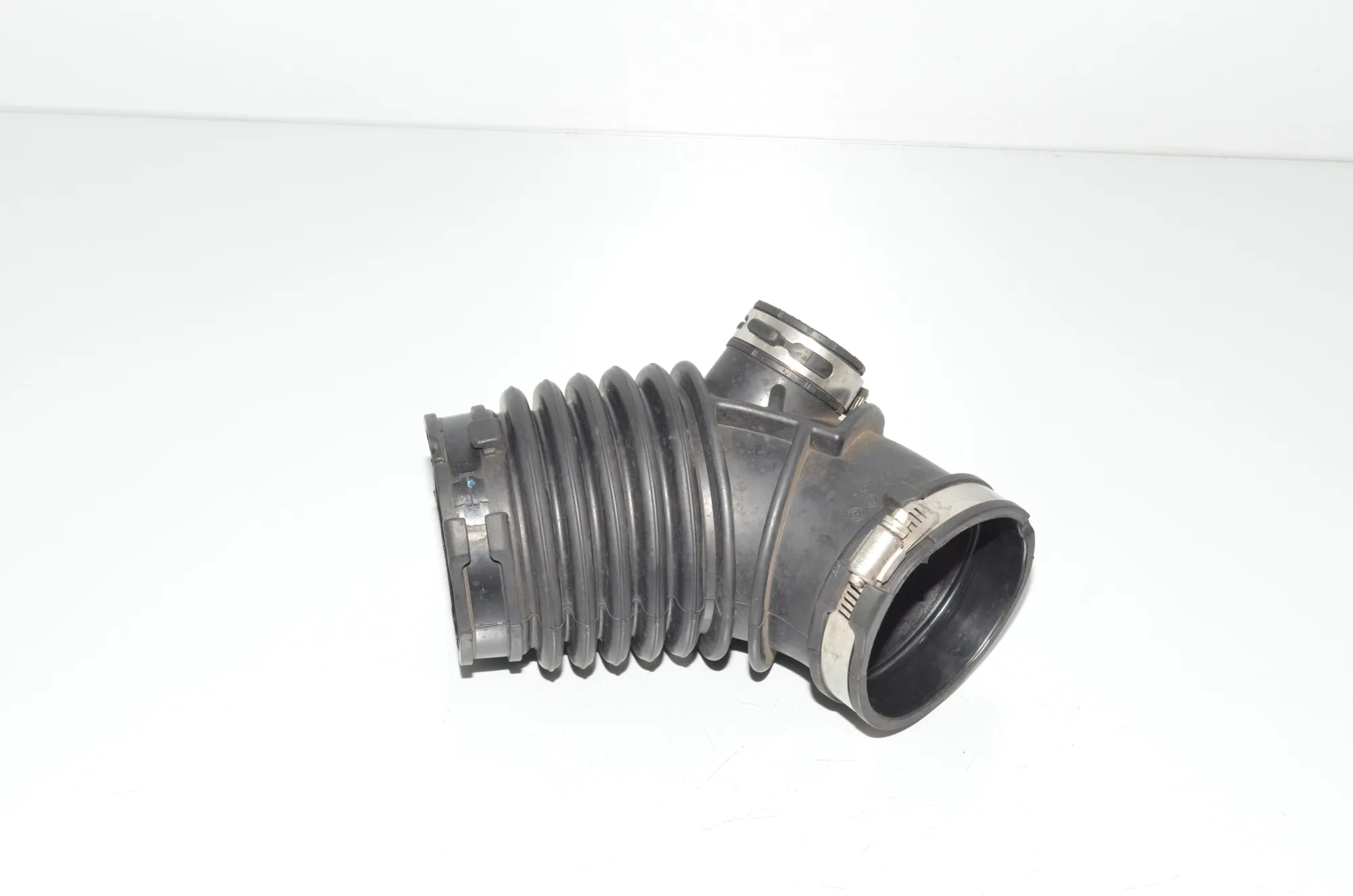 Air Intake Tube – OEM 8573422 · BMW X3 (G01, F97) BMW X3 (G01, F97) xDrive 20 d 2019 – 2