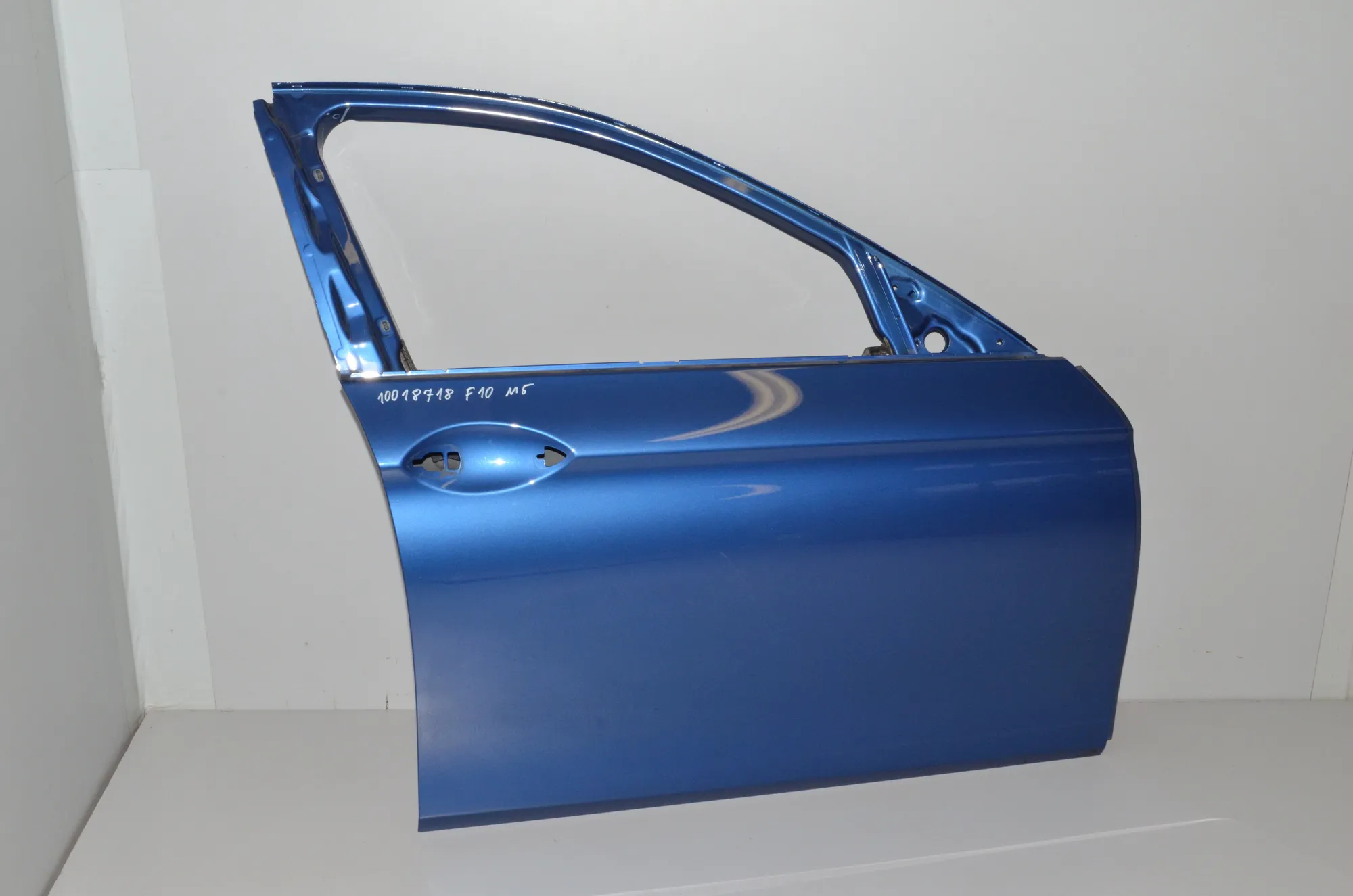 Front Right Door · BMW 5 (F10) M5 2015