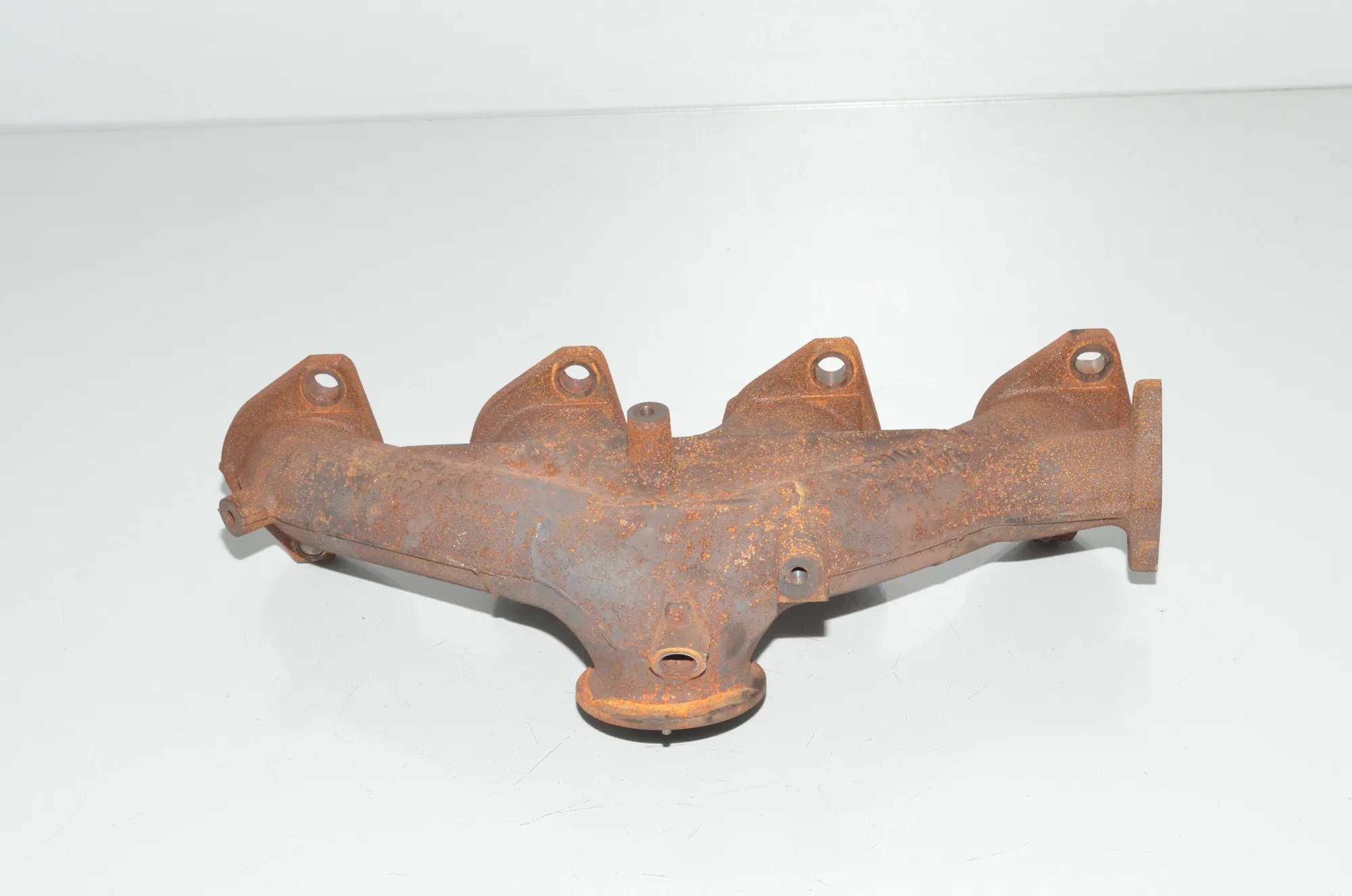 Exhaust Manifold – OEM 8519889 · BMW 2 Active Tourer (F45) 220 d 2015