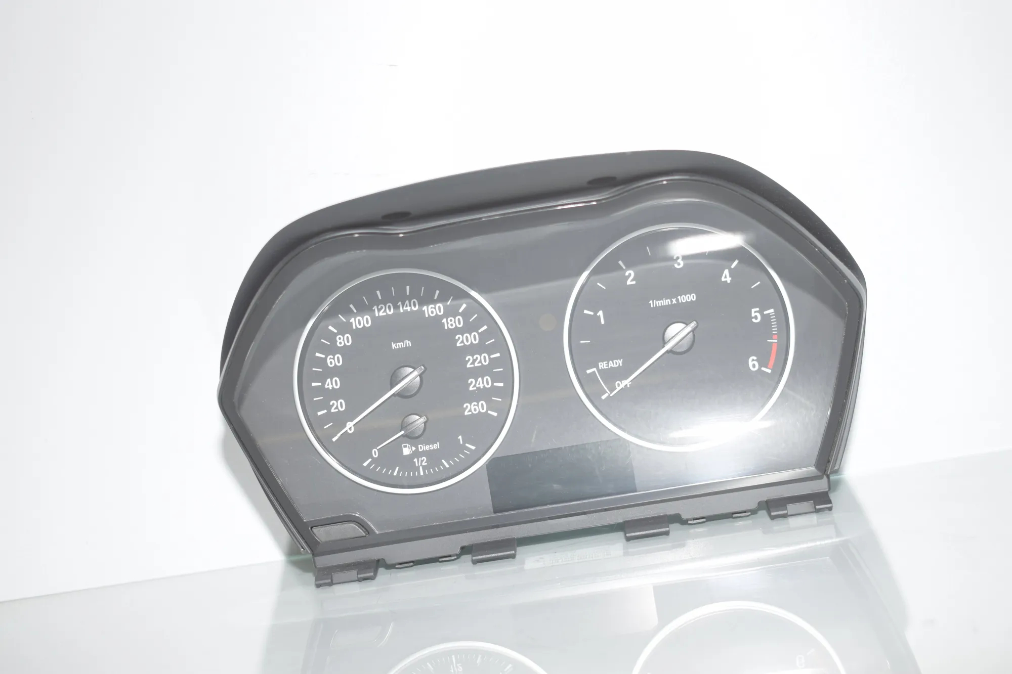 Instrument Cluster Speedometer – OEM 9371008 · BMW 2 Active Tourer (F45) 220 d 2015 – 4