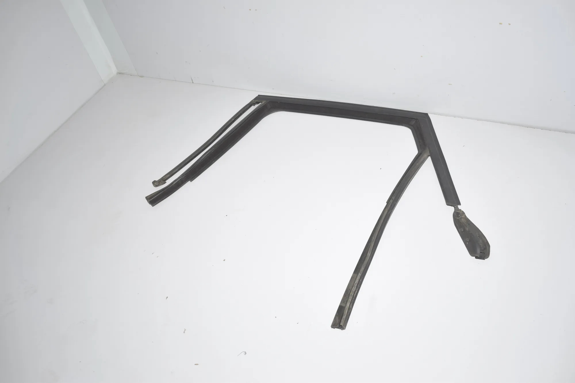 Rear Left Door Rubber Seal – OEM 7326149 · BMW 2 Active Tourer (F45) 220 d 2015 – 2