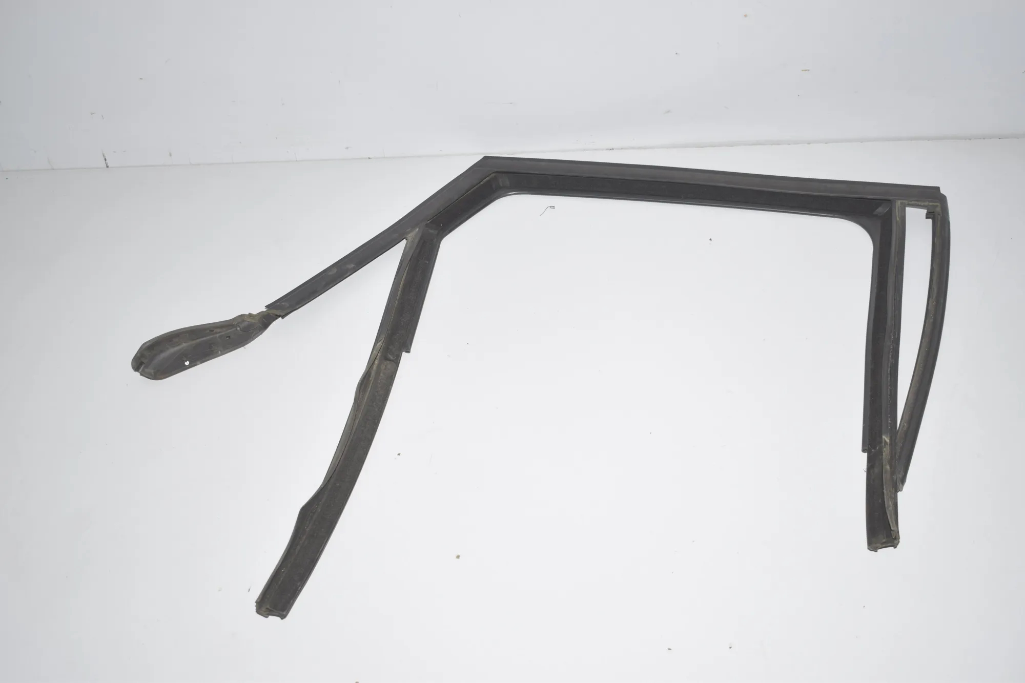 Rear Right Door Rubber Seal – OEM 7326150 · BMW 2 Active Tourer (F45) 220 d 2015