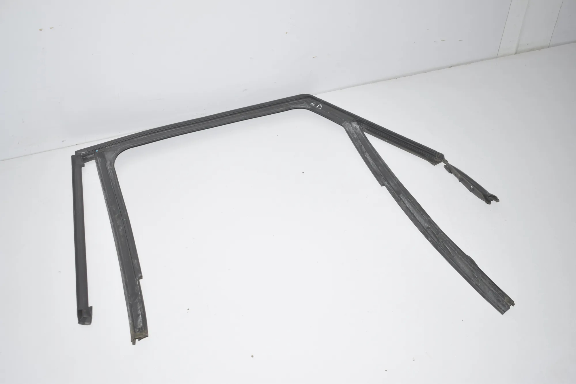 Rear Right Door Rubber Seal – OEM 7326150 · BMW 2 Active Tourer (F45) 220 d 2015 – 3