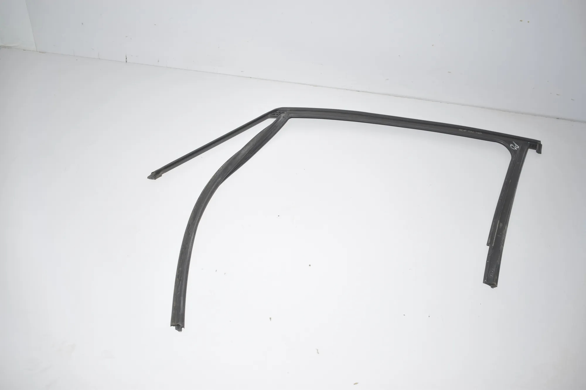 Front Right Door Rubber Seal – OEM 7326148 · BMW 2 Active Tourer (F45) 220 d 2015 – 4