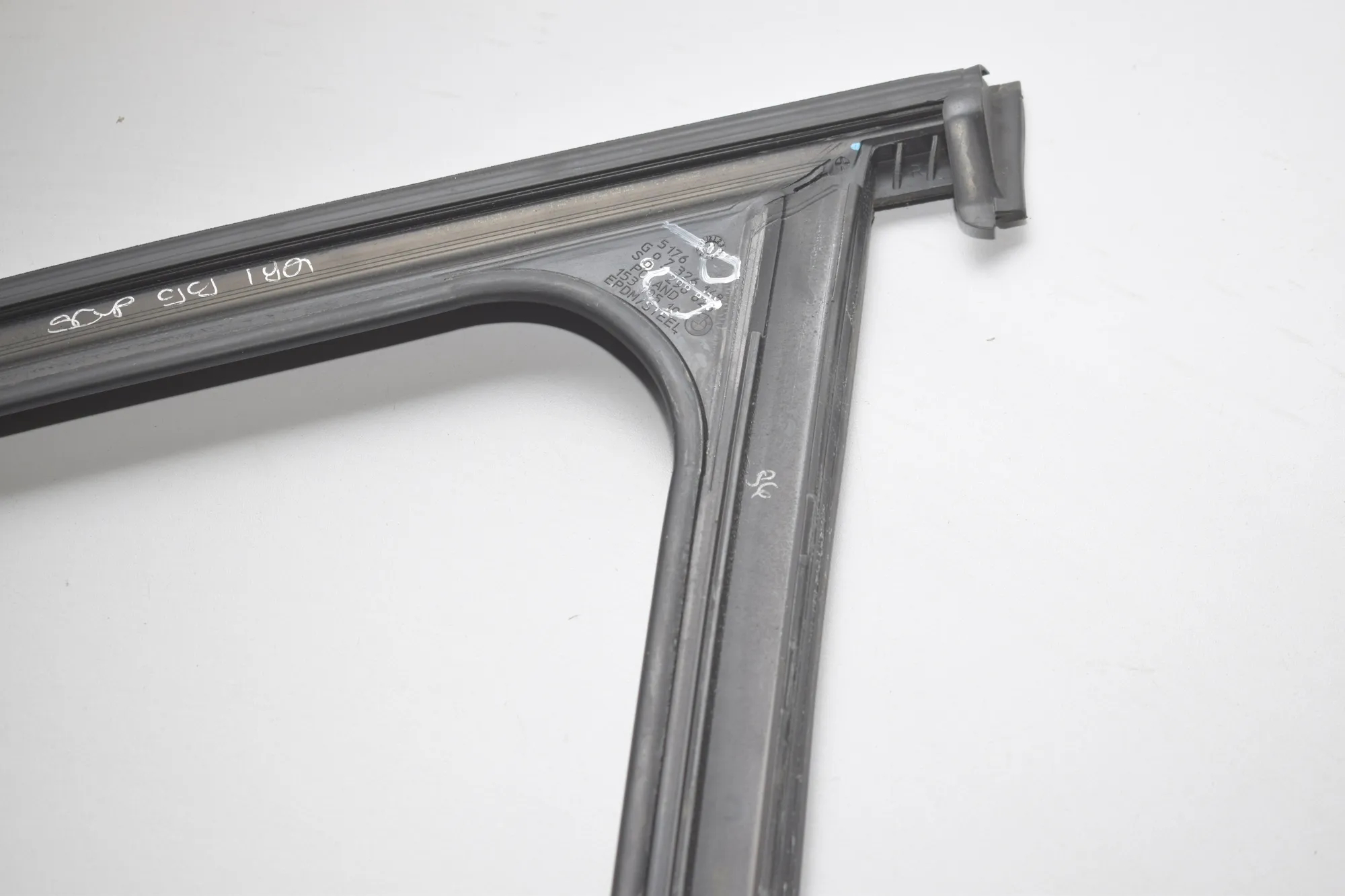 Front Right Door Rubber Seal – OEM 7326148 · BMW 2 Active Tourer (F45) 220 d 2015 – 5