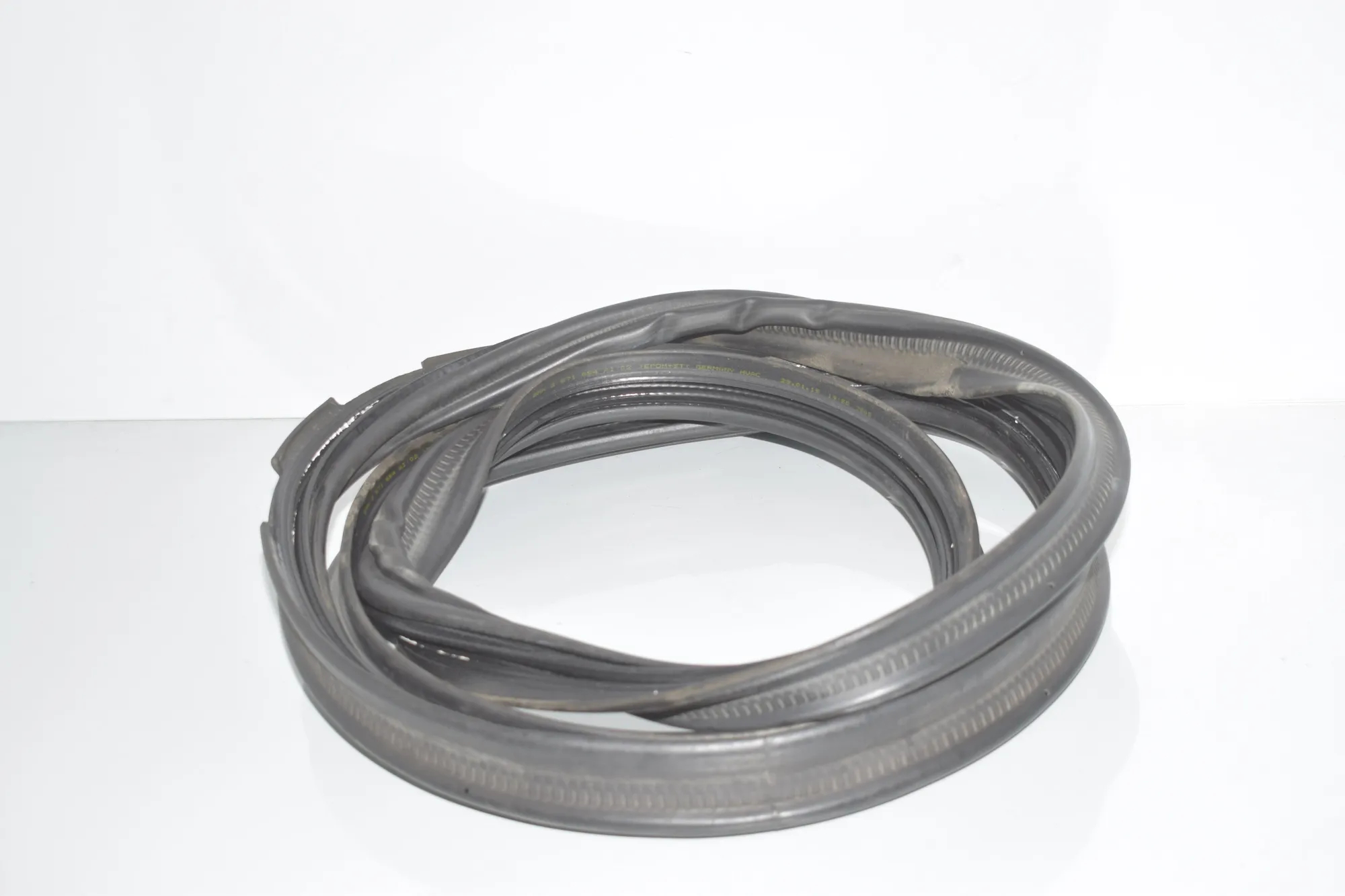 Tailgate Rubber Seal – OEM 7440481 · BMW 2 Active Tourer (F45) 220 d 2015 – 2