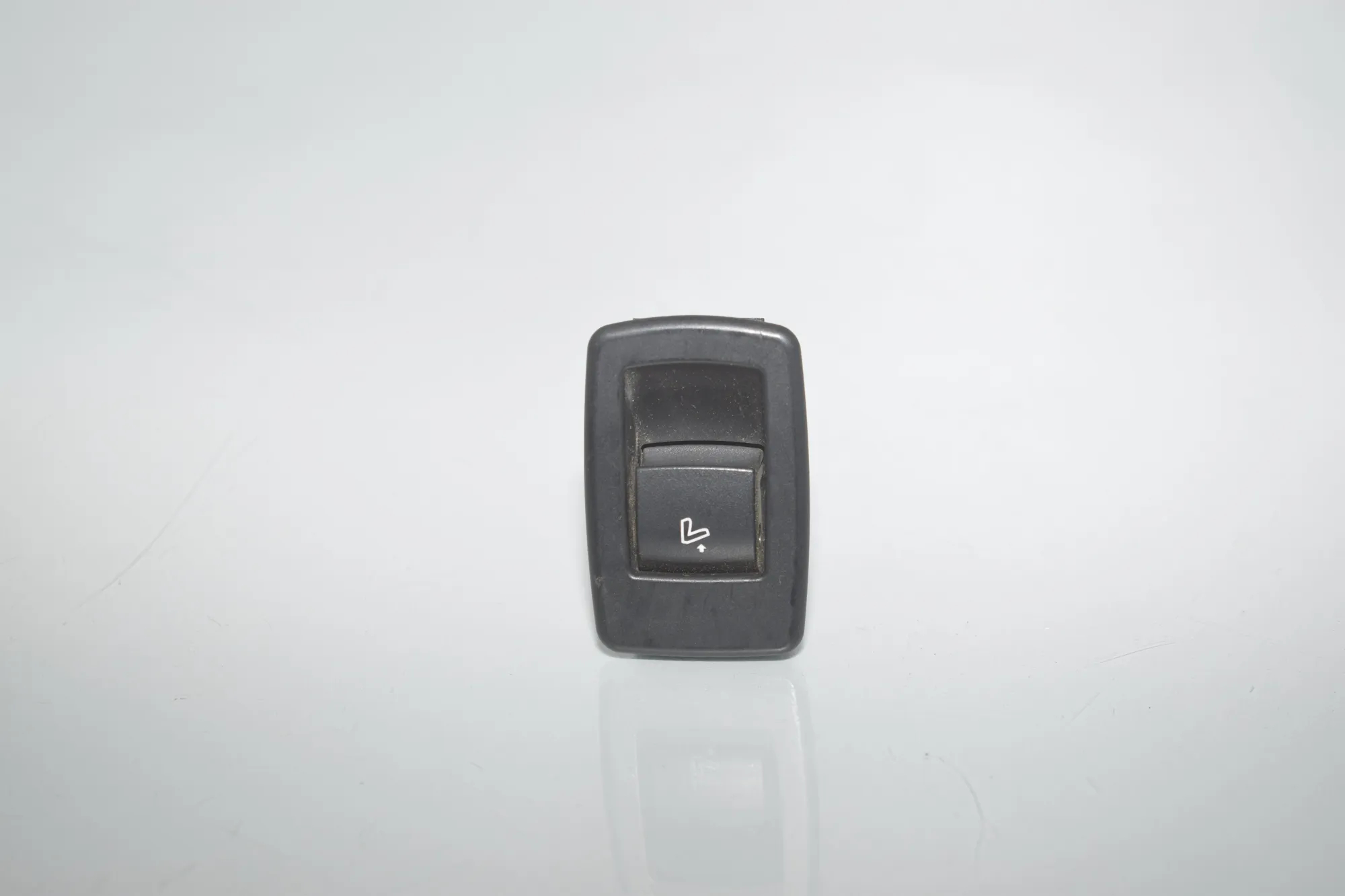 Switches – OEM 9290729 · BMW 2 Active Tourer (F45) 220 d 2015 – 2