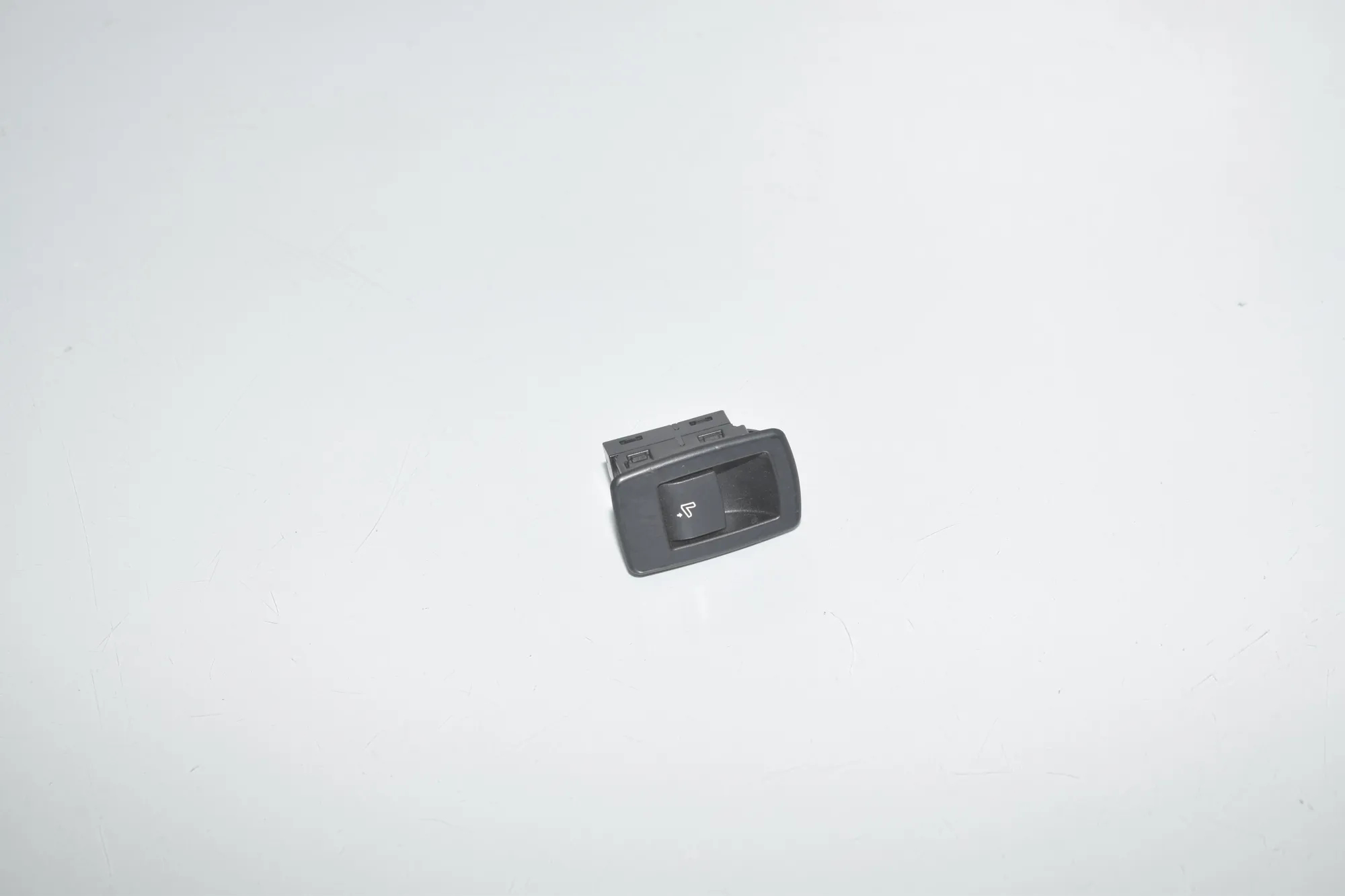 Switches – OEM 9290729 · BMW 2 Active Tourer (F45) 220 d 2015 – 3