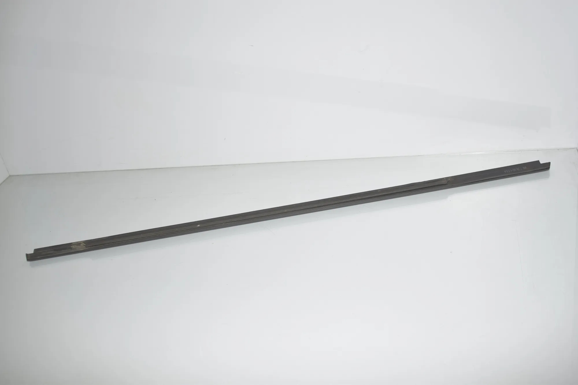 Rear Left Door Window Strip – OEM 7298845 · BMW 2 Active Tourer (F45) 220 d 2015 – 4