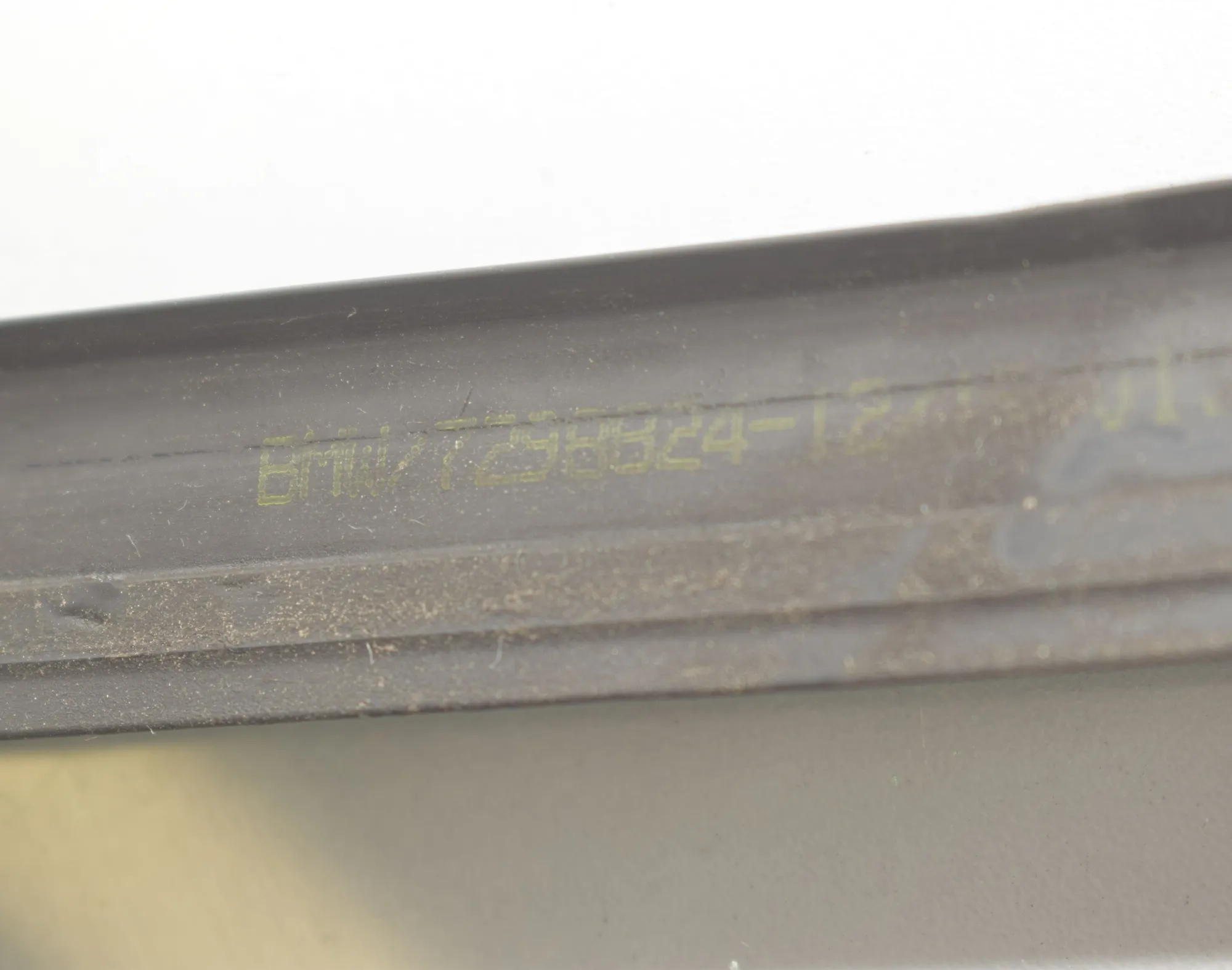 Front Right Door Window Strip – OEM 7298824 · BMW 2 Active Tourer (F45) 220 d 2015 – 6