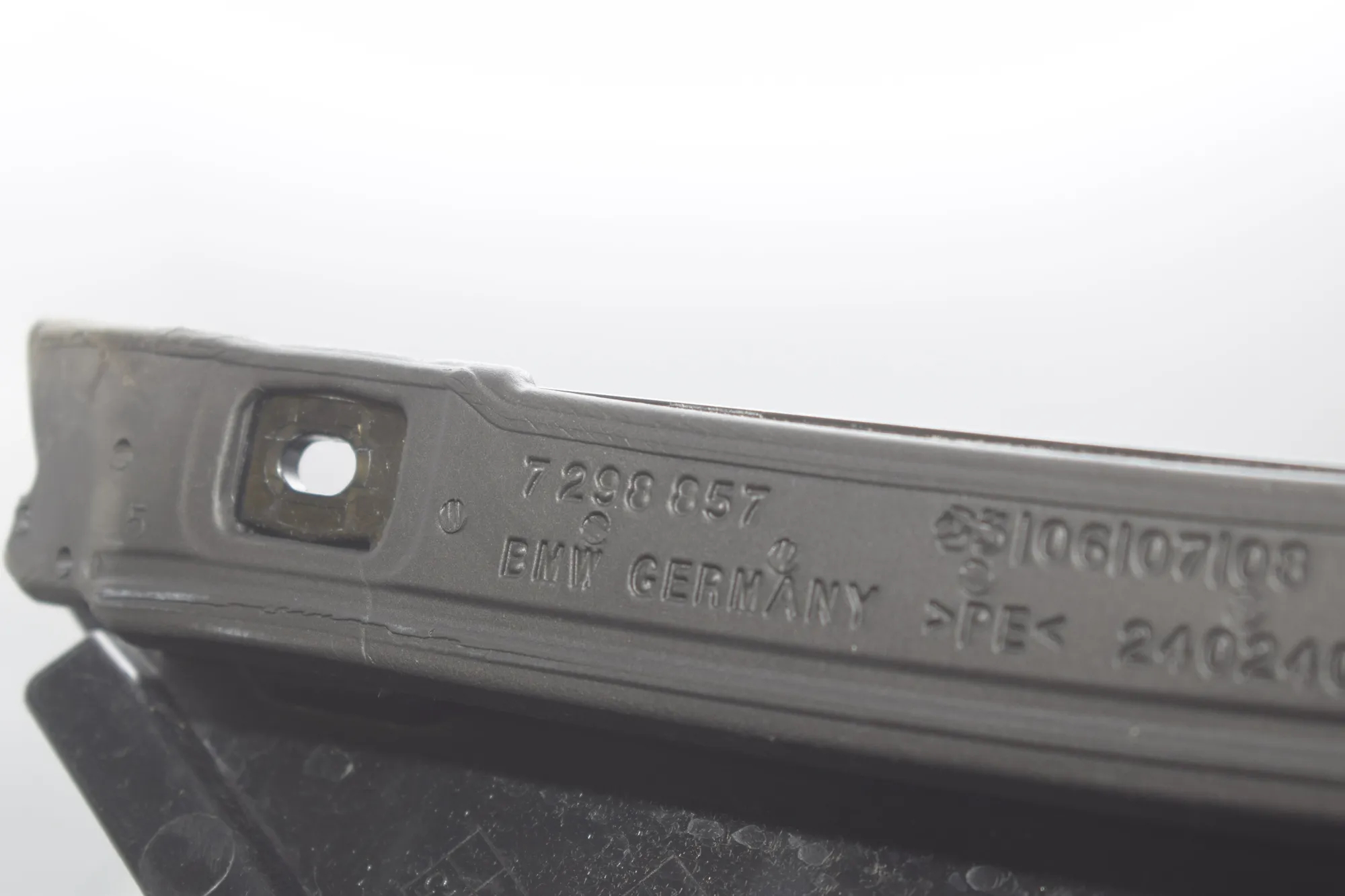 Other Body Parts – OEM 7373925 · BMW 2 Active Tourer (F45) 220 d 2015 – 6