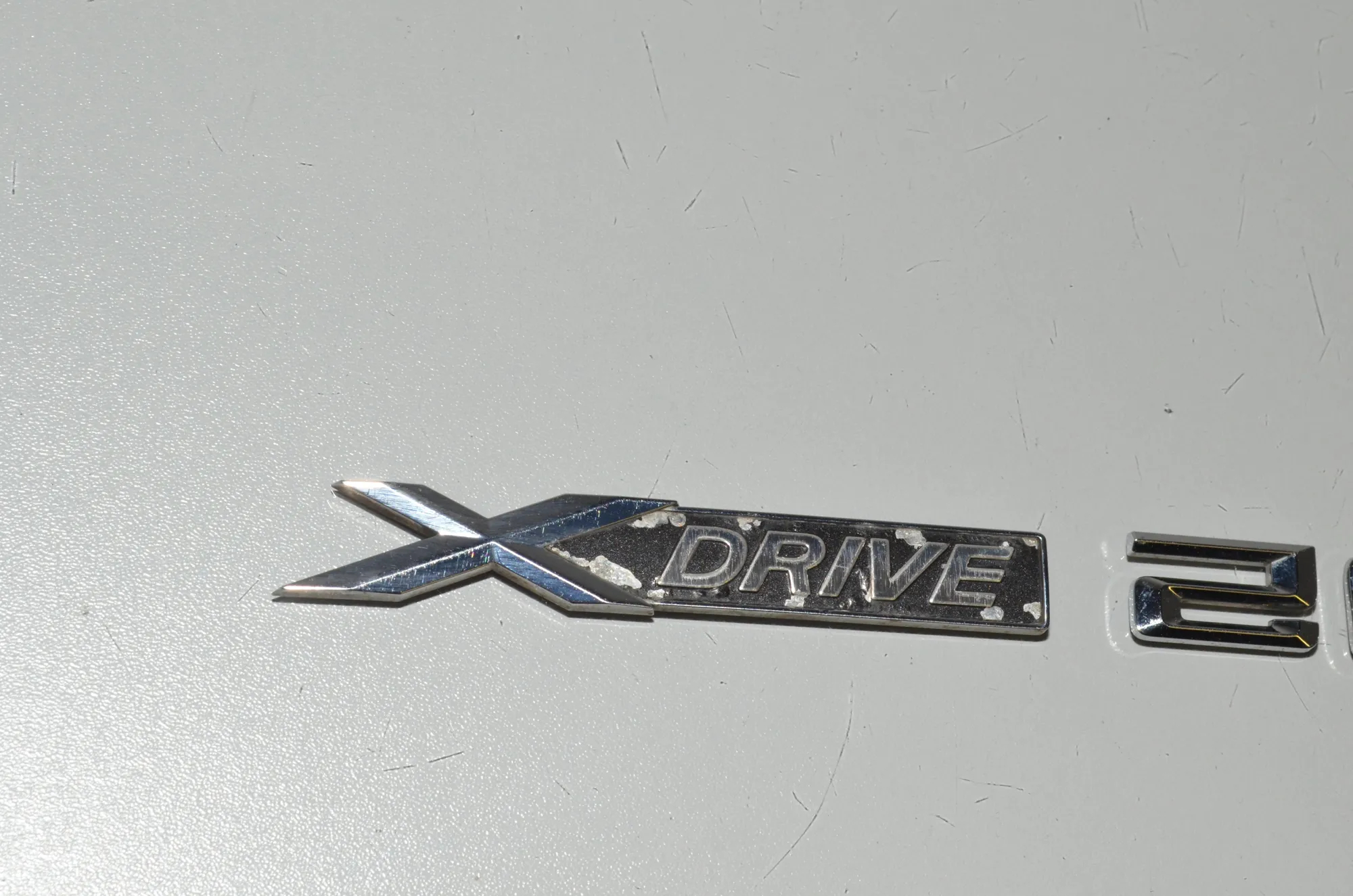 Car Manufacturer Badge Emblem – OEM 7362667 · BMW X1 (E84) xDrive 20 i 2014 – 2