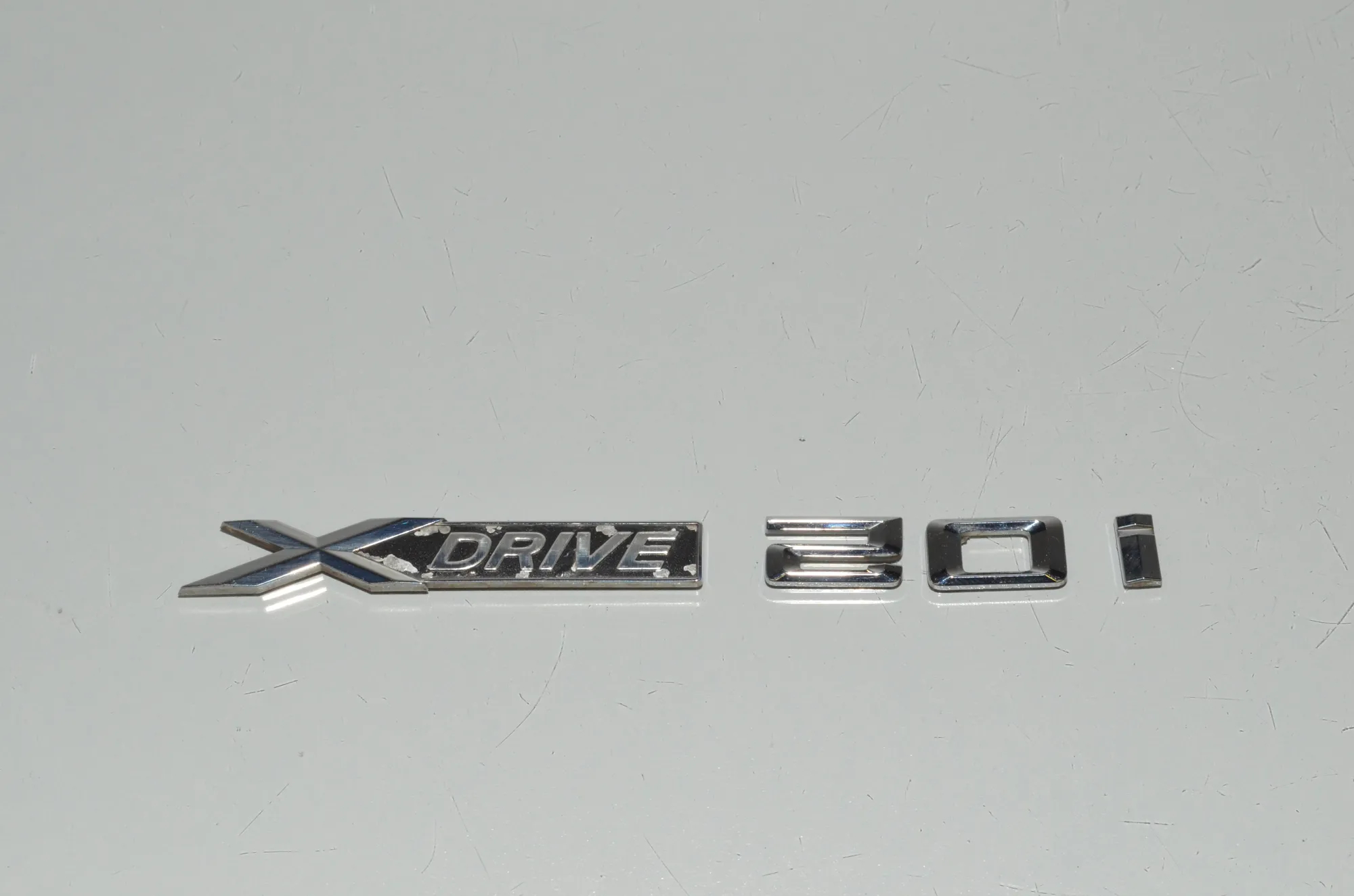 Car Manufacturer Badge Emblem – OEM 7362667 · BMW X1 (E84) xDrive 20 i 2014