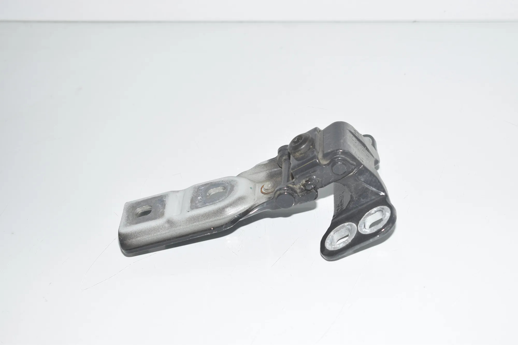 Left Side Bootlid Hinge – OEM 7300809 · BMW 2 Active Tourer (F45) 220 d 2015 – 4