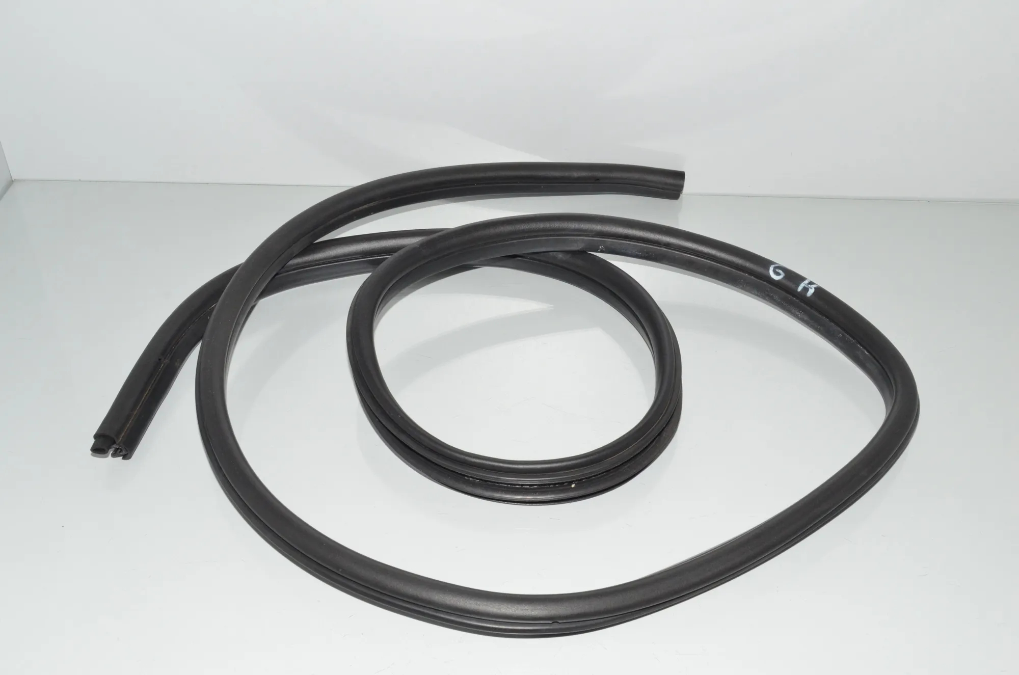 Rear Left Door Seal Rubber – OEM 4821842 · BMW X1 (E84) xDrive 20 i 2014 – 4