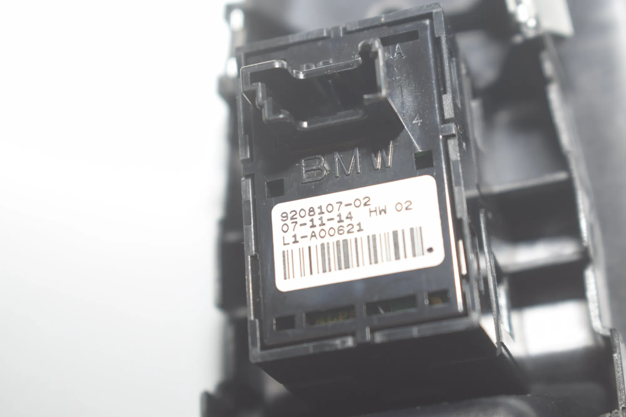 Rear Left Door Window Switch – OEM 9208107 · BMW 2 Active Tourer (F45) 220 d 2015 – 6