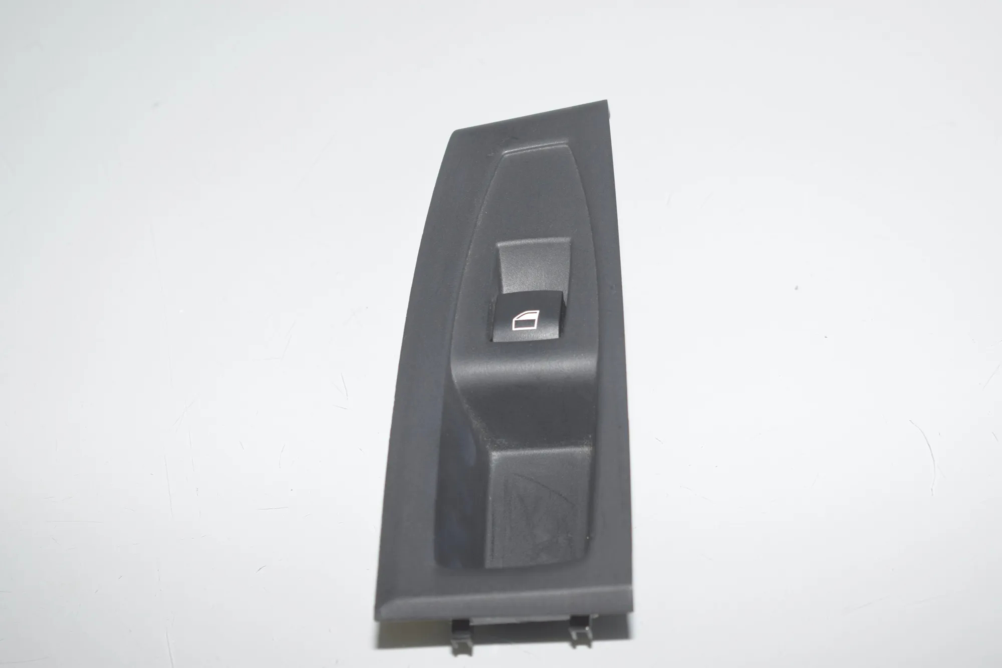 Rear Left Door Window Switch – OEM 9208107 · BMW 2 Active Tourer (F45) 220 d 2015 – 2