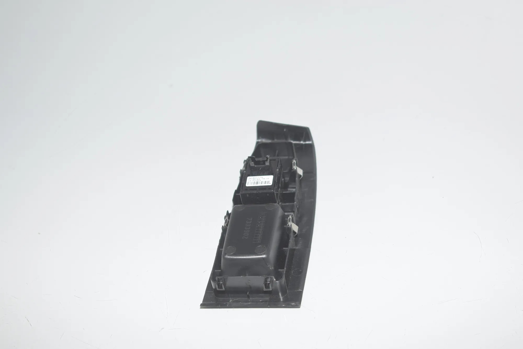 Rear Left Door Window Switch – OEM 9208107 · BMW 2 Active Tourer (F45) 220 d 2015 – 4