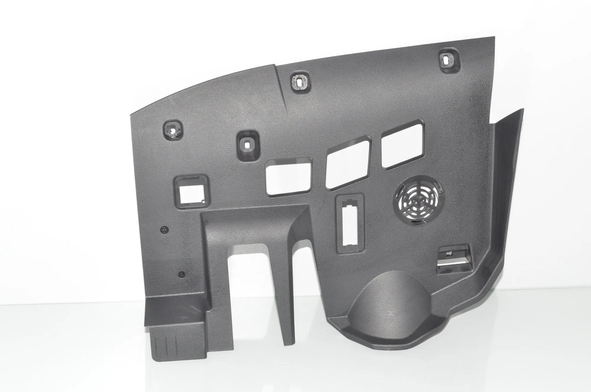 Dashboard Lower Trim – OEM 2991275 · BMW X1 (E84) xDrive 20 i 2014 – 2