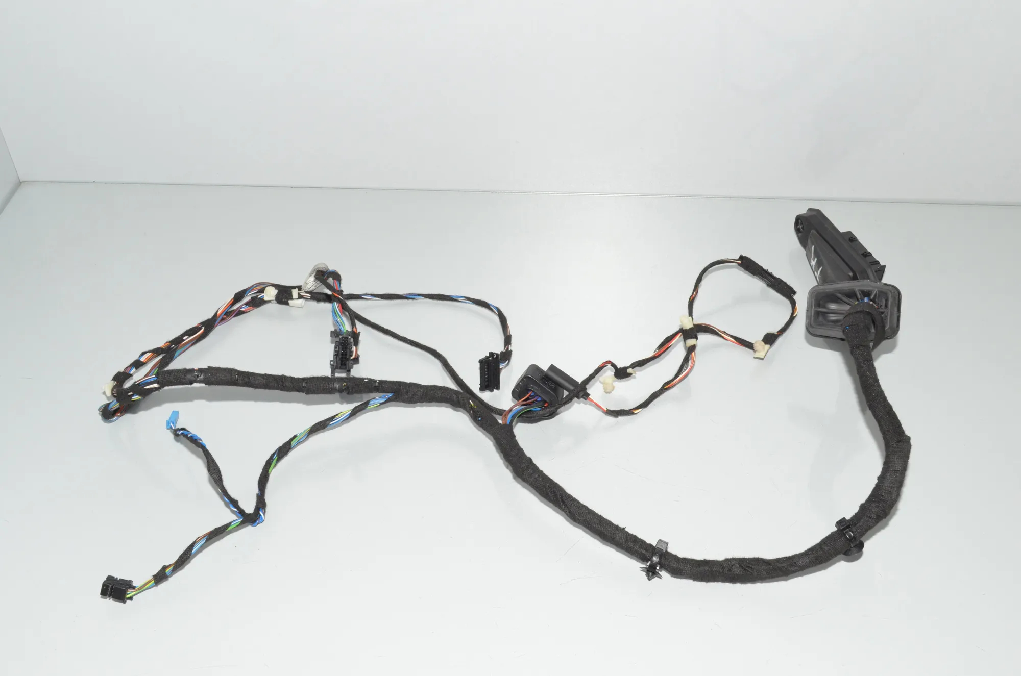 Front Left Door Wiring – OEM 9269944 · BMW X1 (E84) xDrive 20 i 2014 – 3