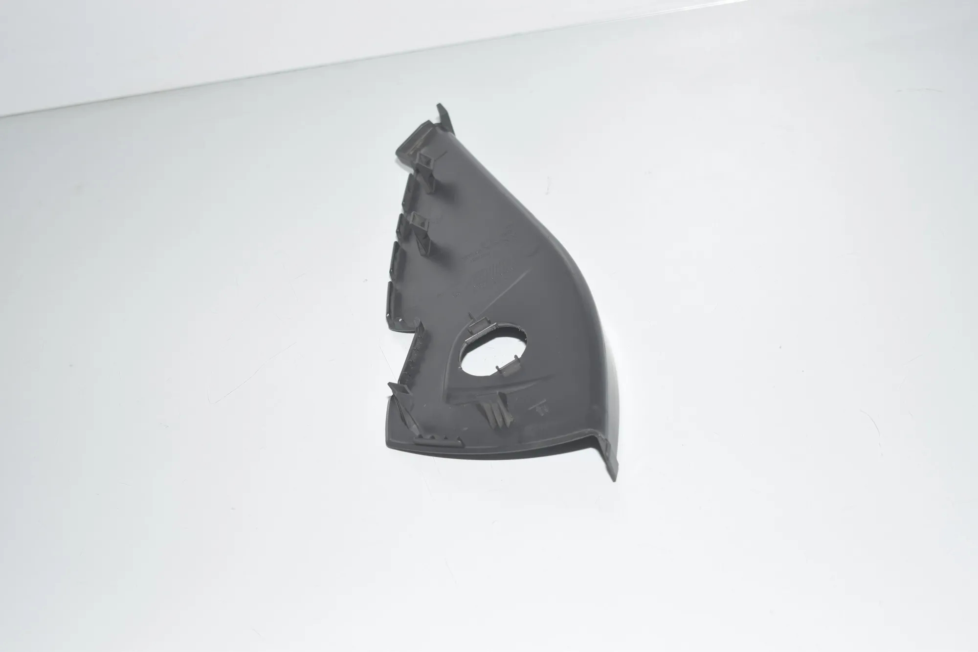 Dashboard Side Trim – OEM 9262980 · BMW 2 Active Tourer (F45) 220 d 2015 – 4