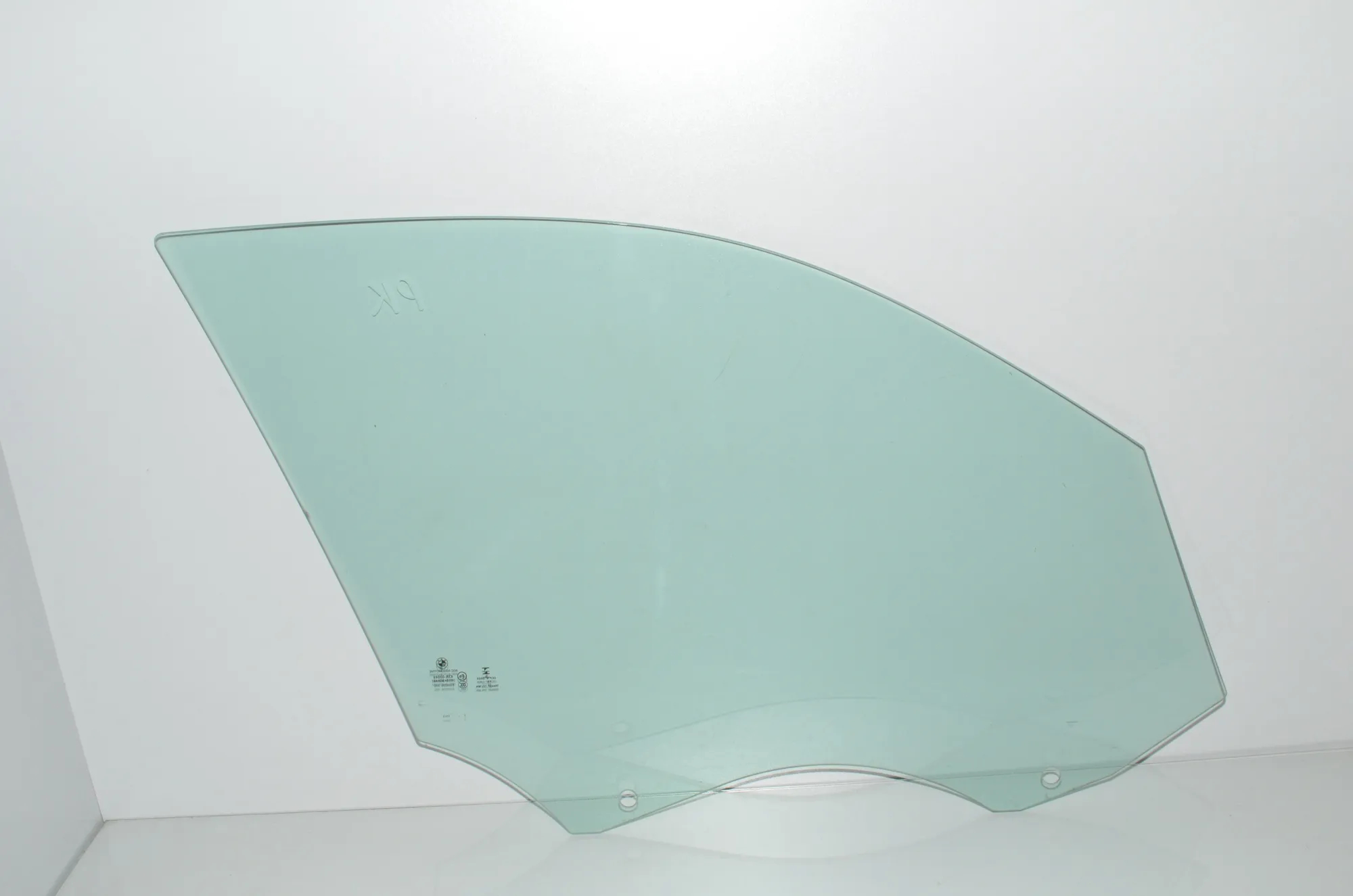 Front Left Door Window – OEM 2990295 · BMW X1 (E84) xDrive 20 i 2014 – 2