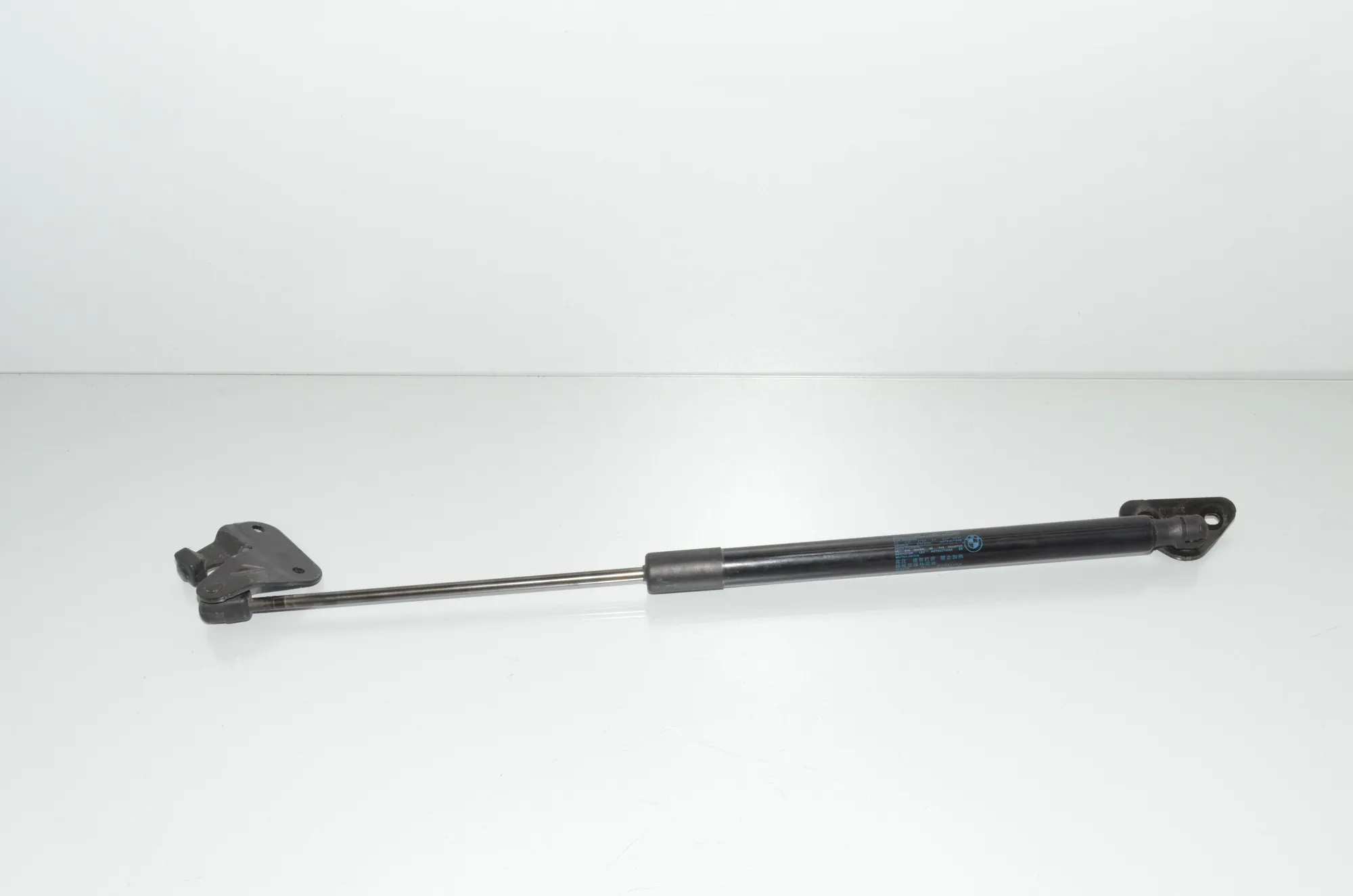 Left Side Tailgate Gas Strut – OEM 2990136 · BMW X1 (E84) xDrive 20 i 2014 – 4
