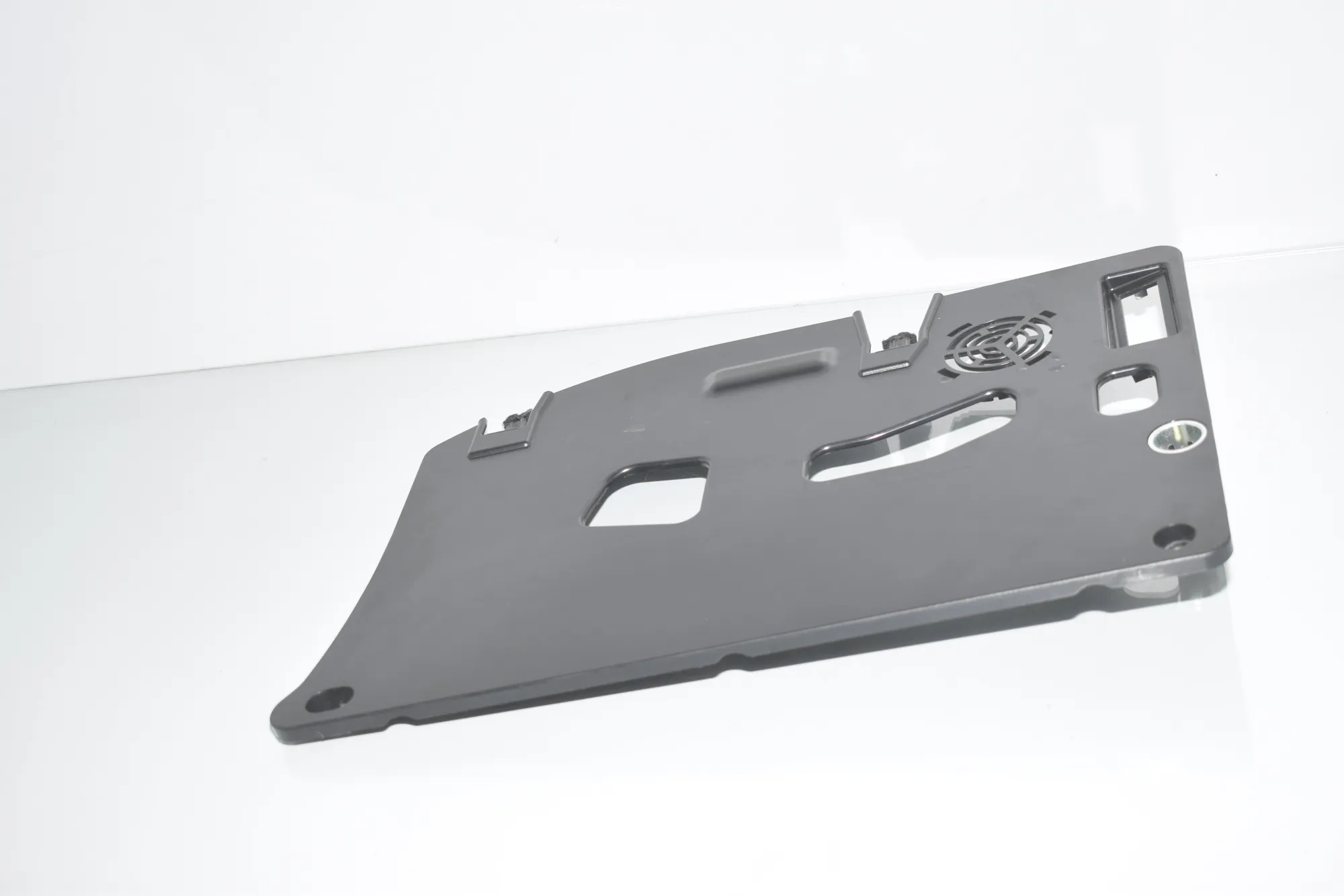 Dashboard Lower Trim – OEM 9316560 · BMW 2 Active Tourer (F45) 220 d 2015 – 2