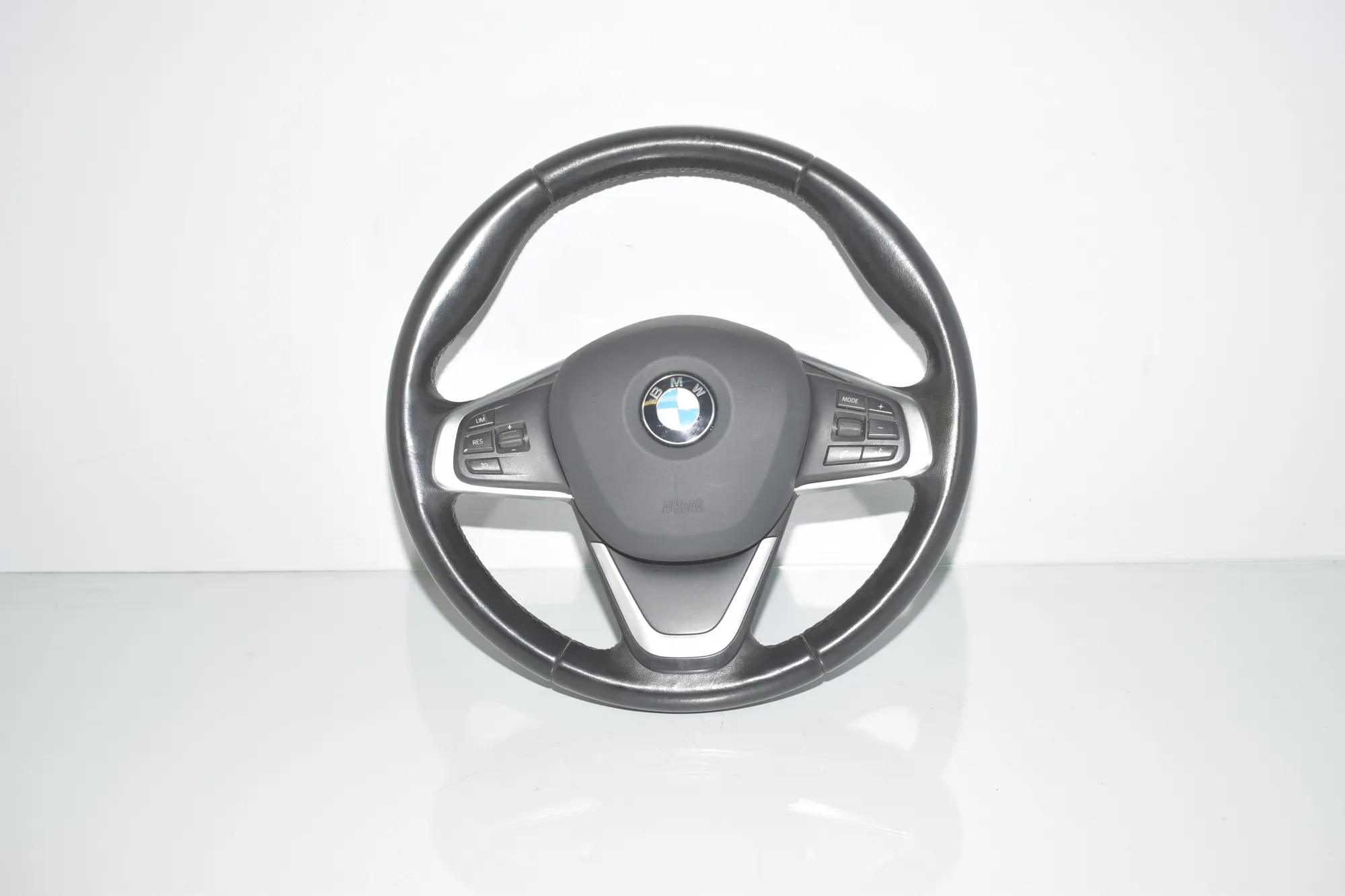 Steering Wheel – OEM 6860284 · BMW 2 Active Tourer (F45) 220 d 2015