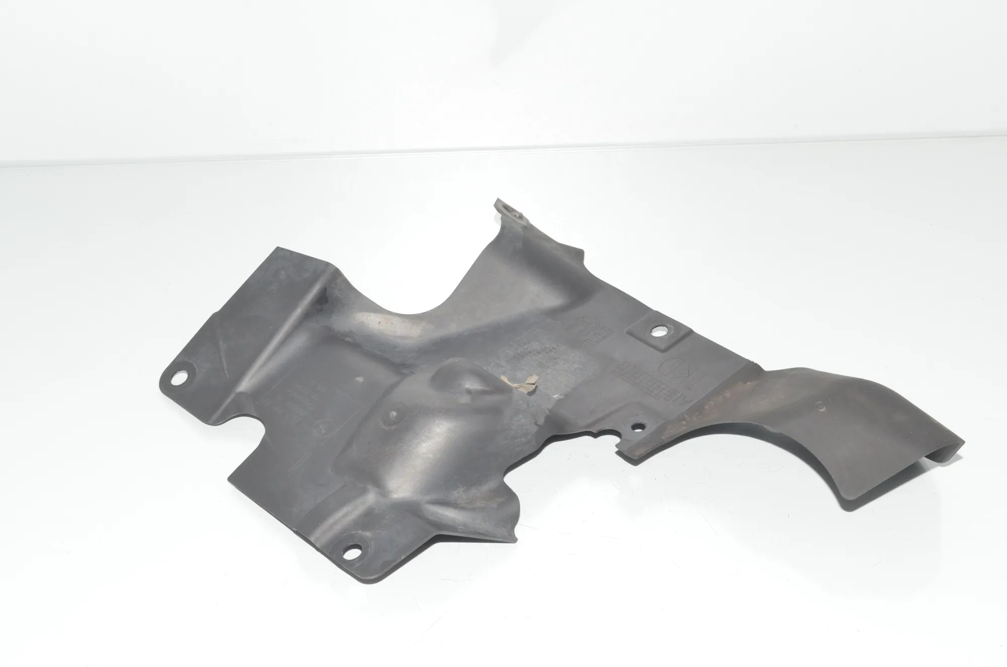 Control Arm Cover – OEM 2990819 · BMW X1 (E84) xDrive 20 i 2014