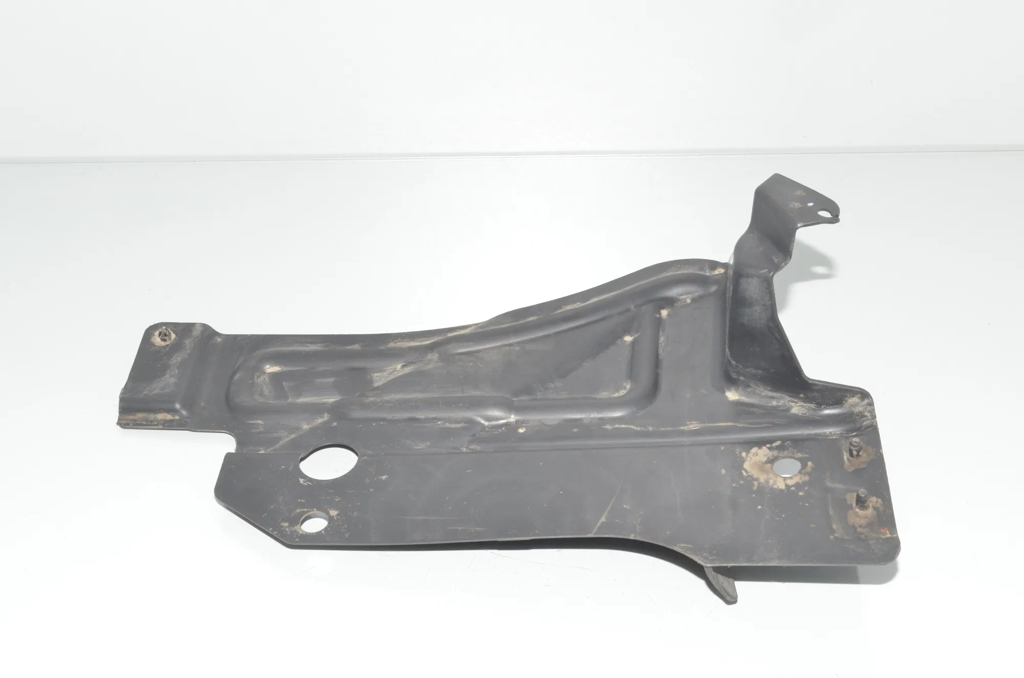 Rear Left Underbody Cover – OEM 2991165 · BMW X1 (E84) xDrive 20 i 2014