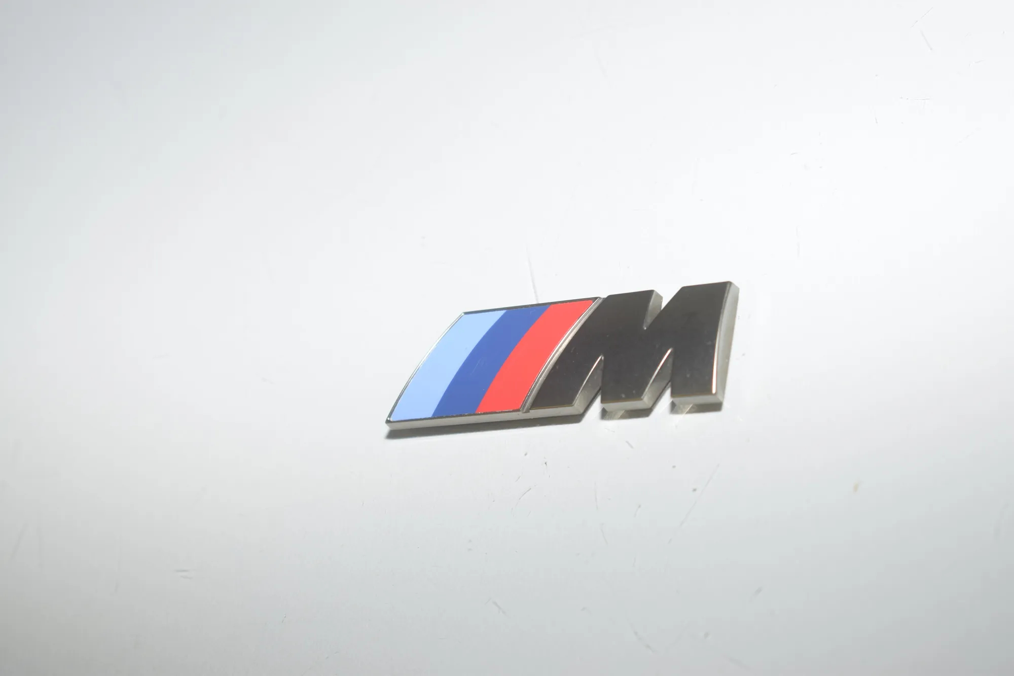 Bootlid Badge – OEM 8094000 · BMW X7 (G07) BMW X7 (G07) xDrive 30 d 2019 – 2